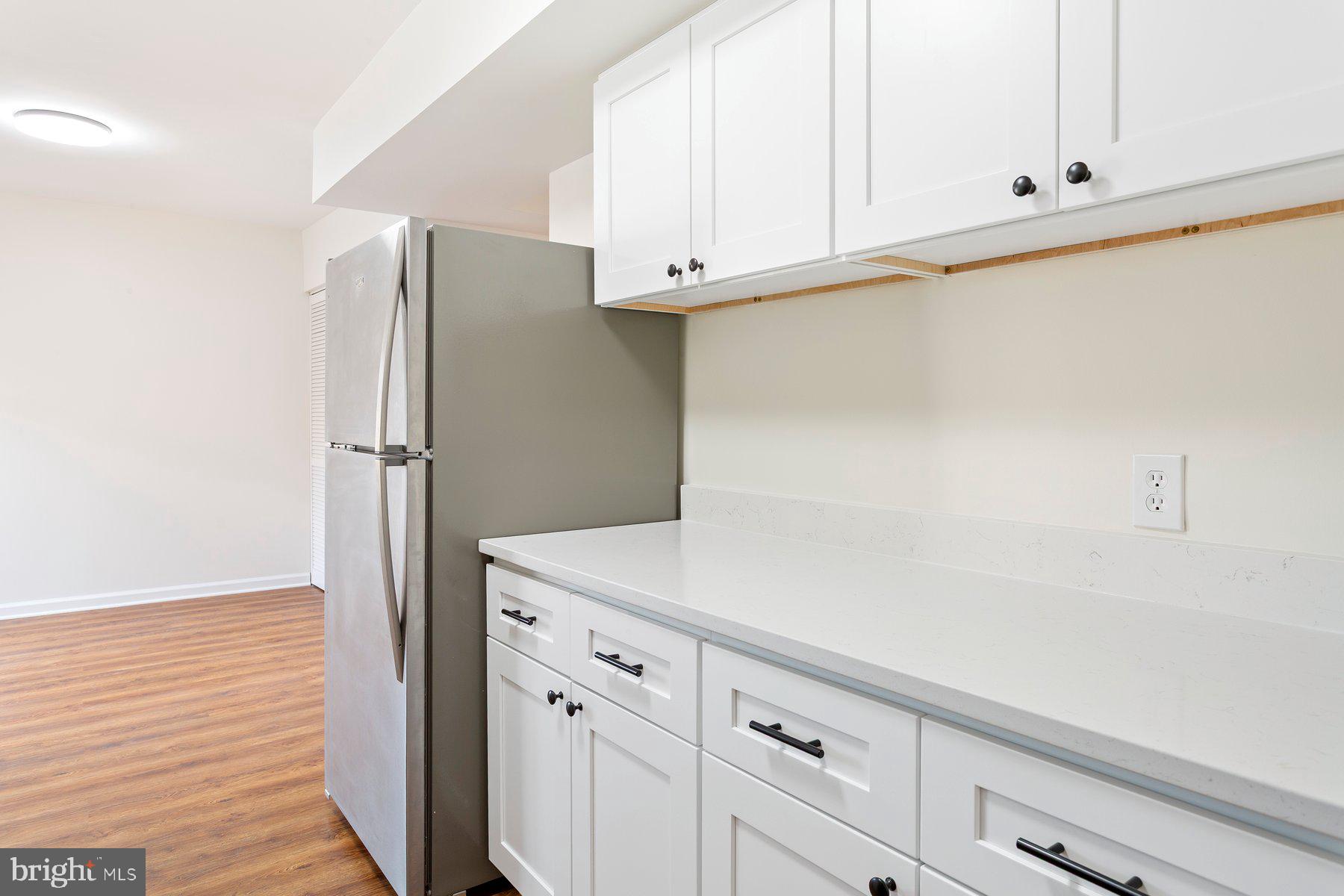 CHERRY GLEN CONDOS - Residential