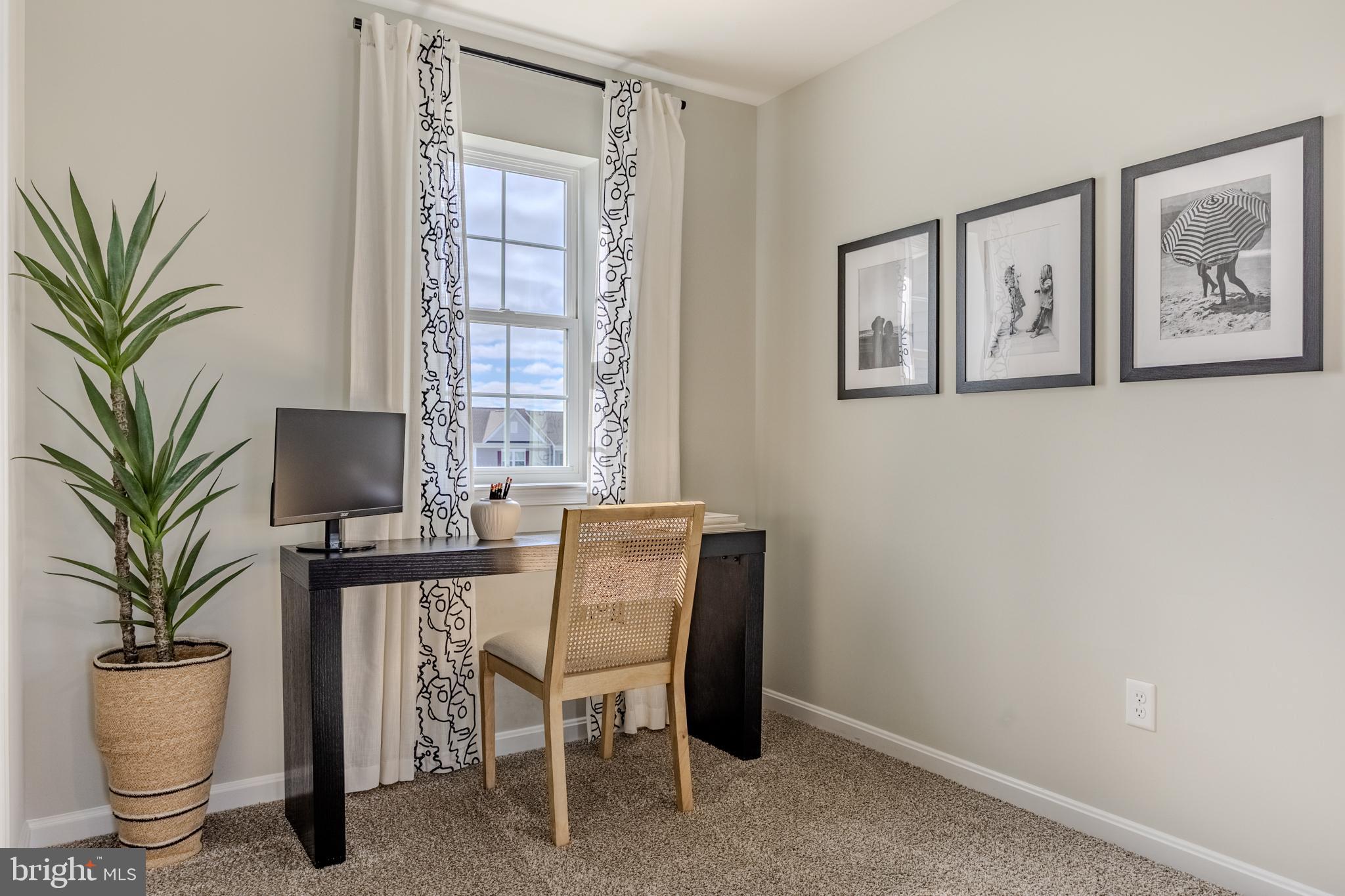 WEST WIND - Residential Lease