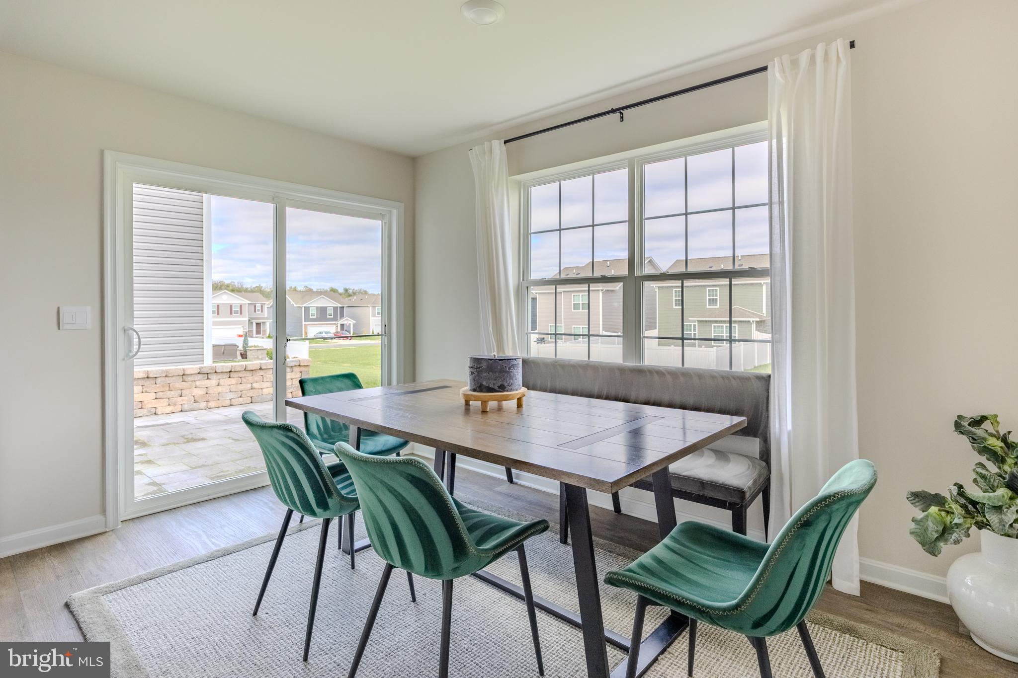 WEST WIND - Residential Lease