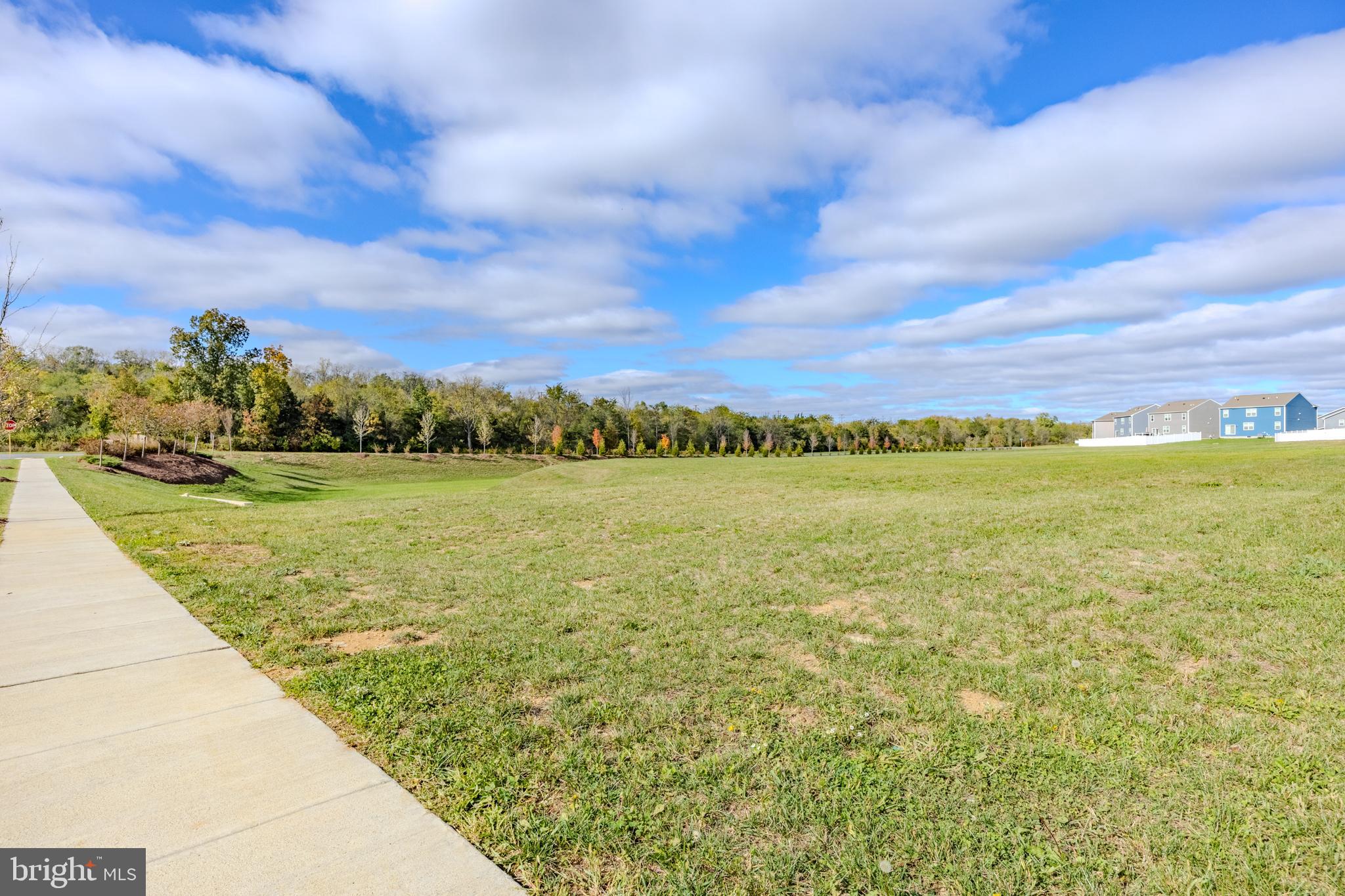 WEST WIND - Residential Lease