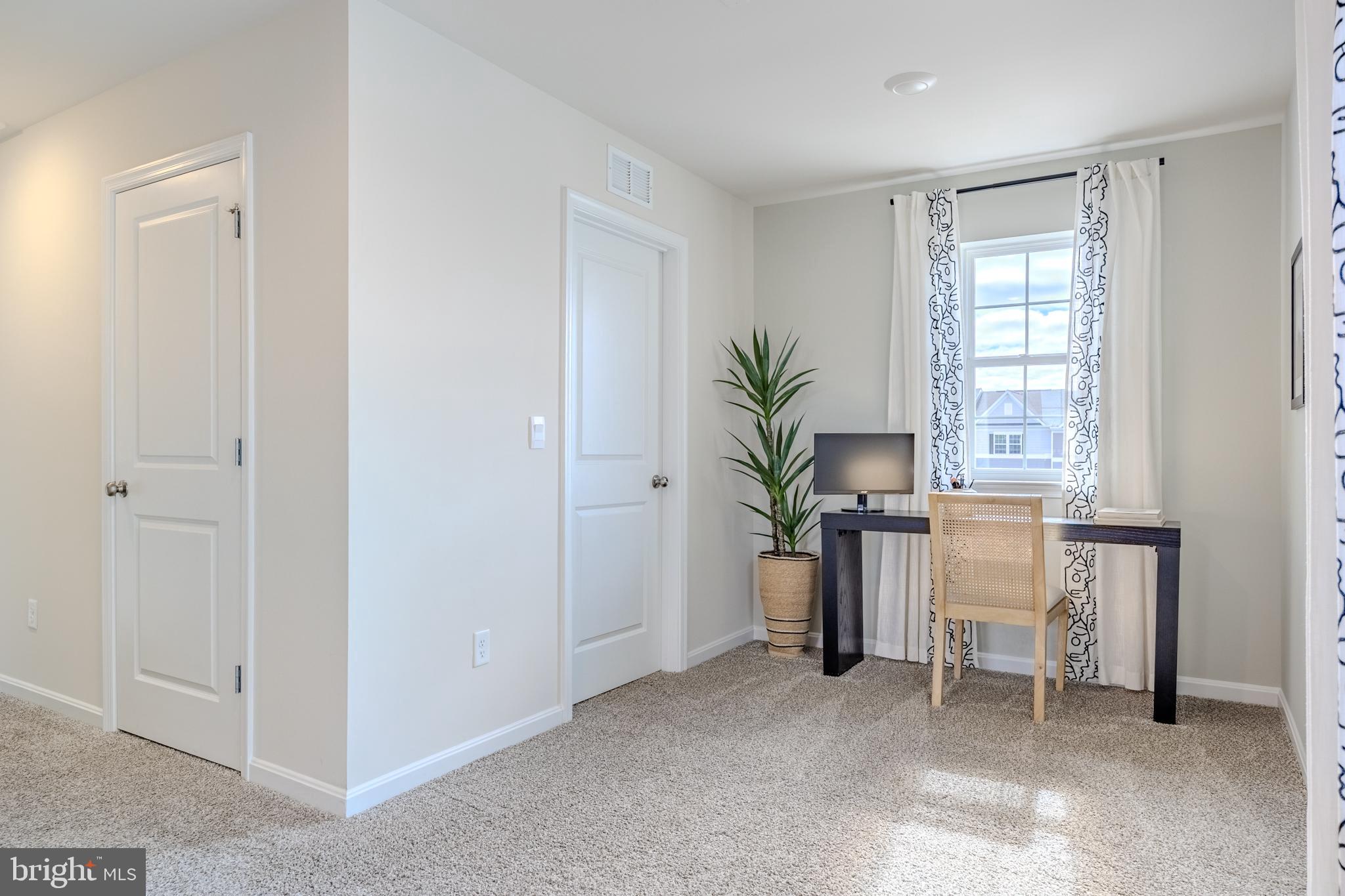 WEST WIND - Residential Lease