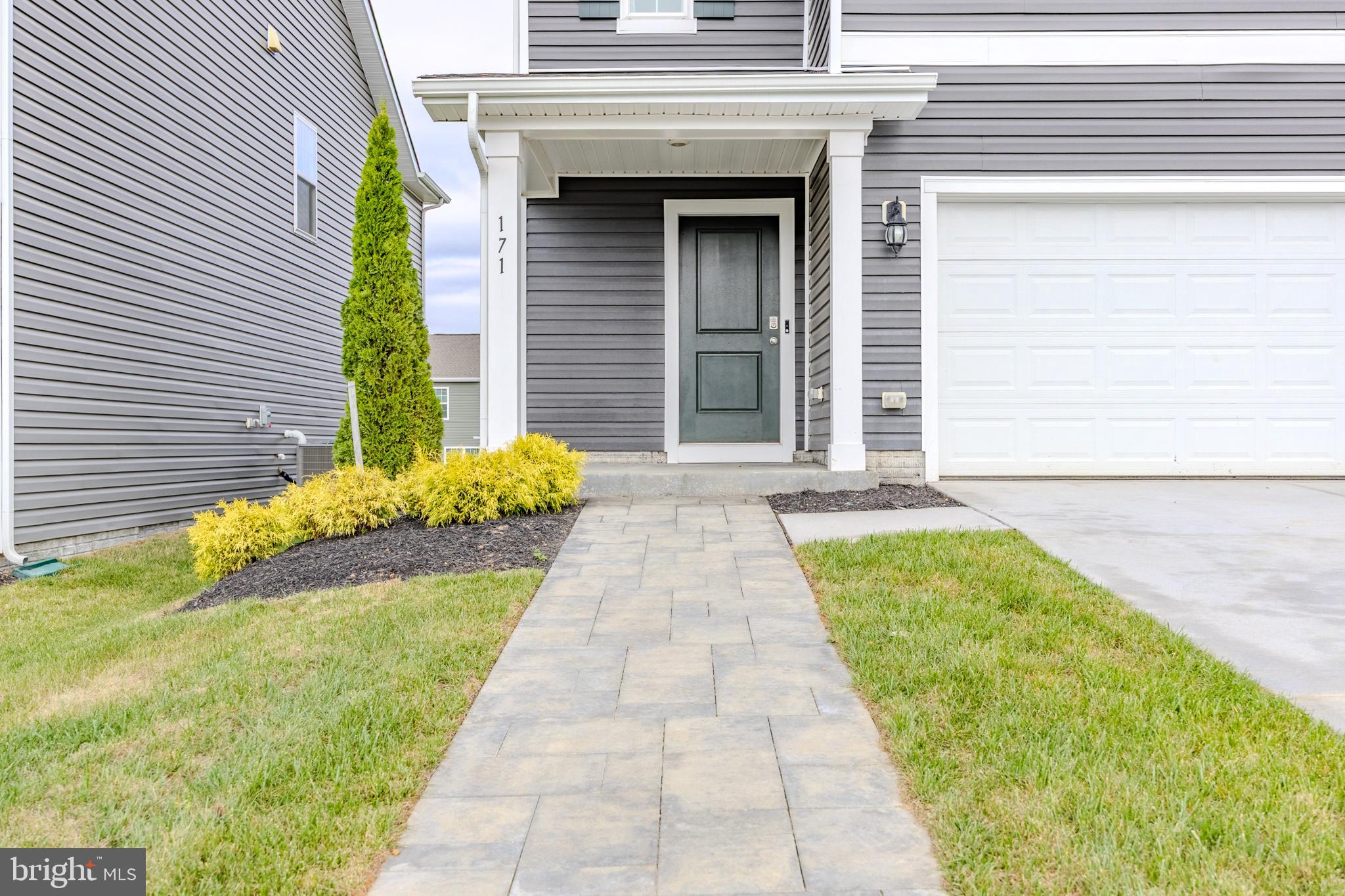 WEST WIND - Residential Lease