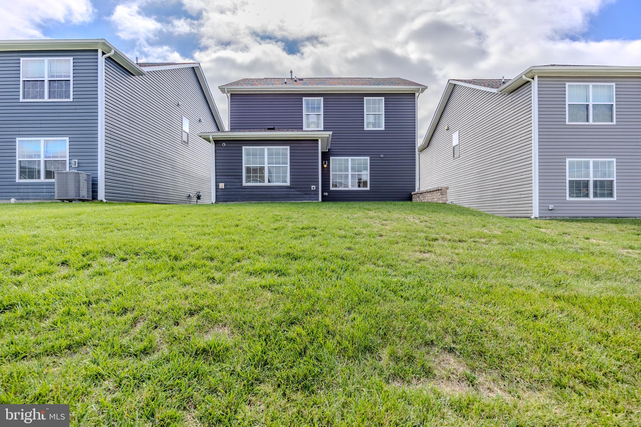 WEST WIND - Residential Lease