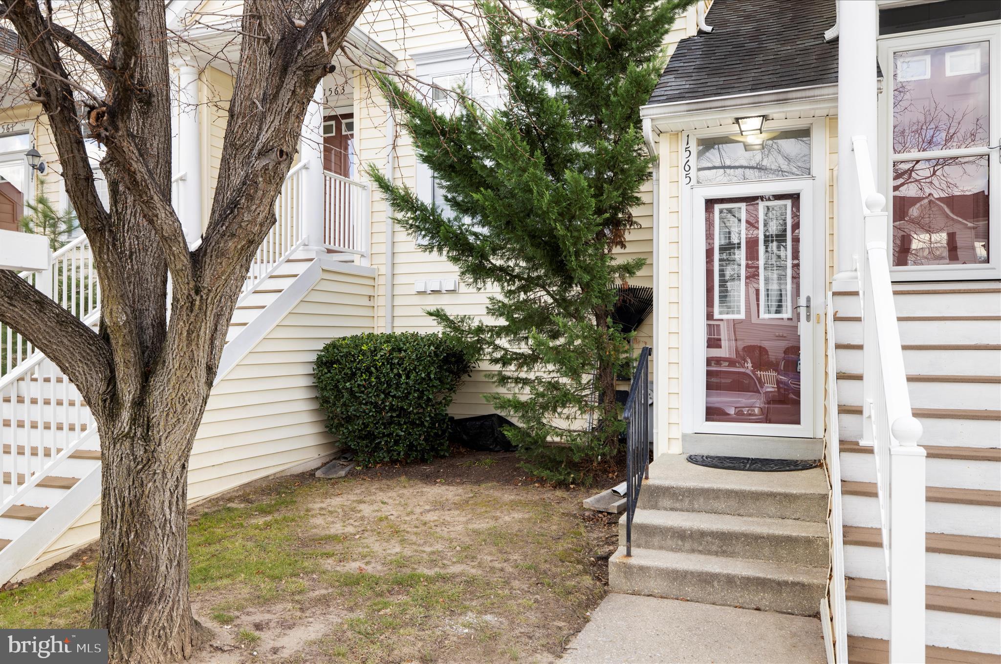 1565 FALLOWFIELD COURT