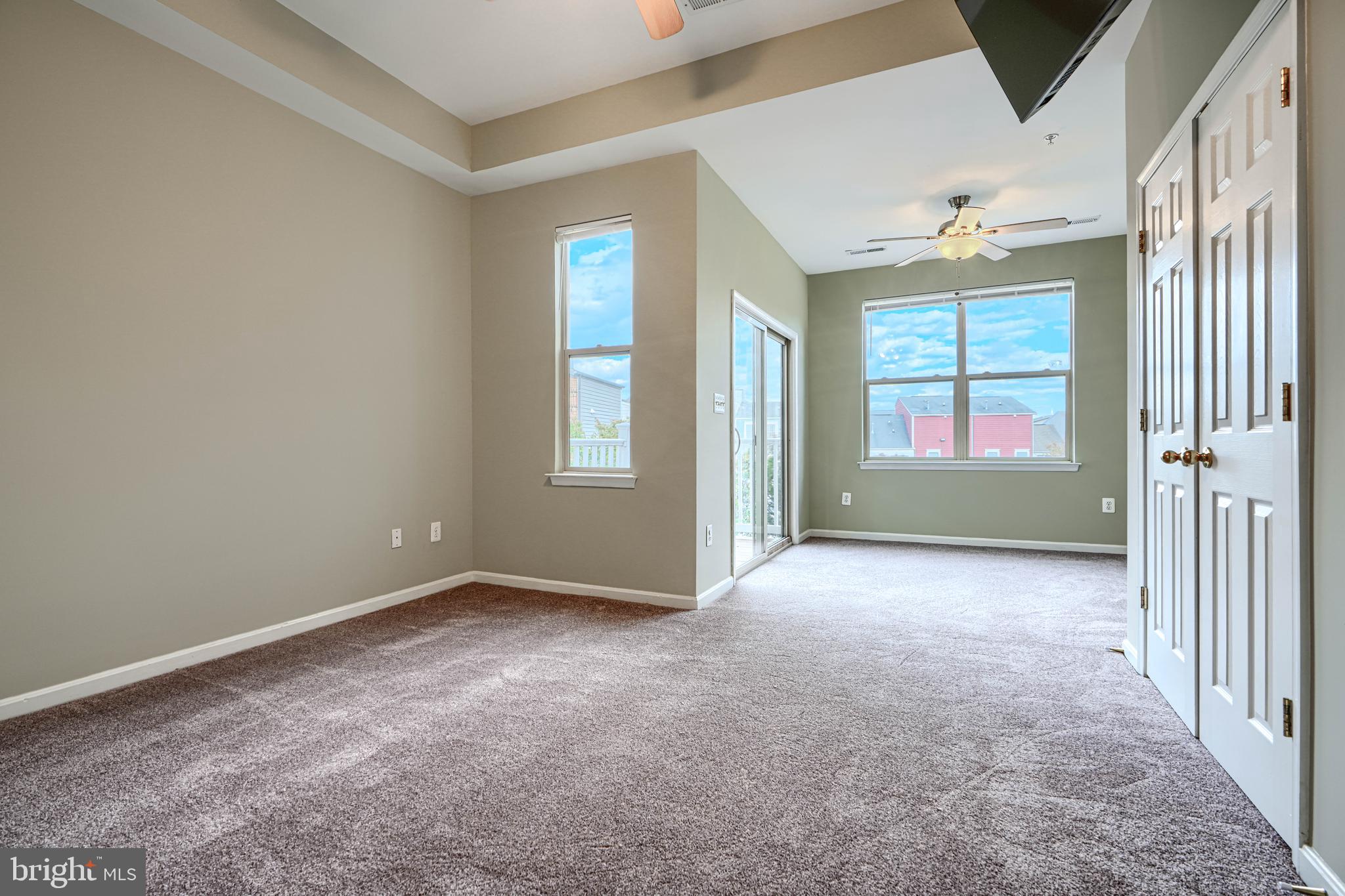 ALBEMARLE SQUARE - Residential