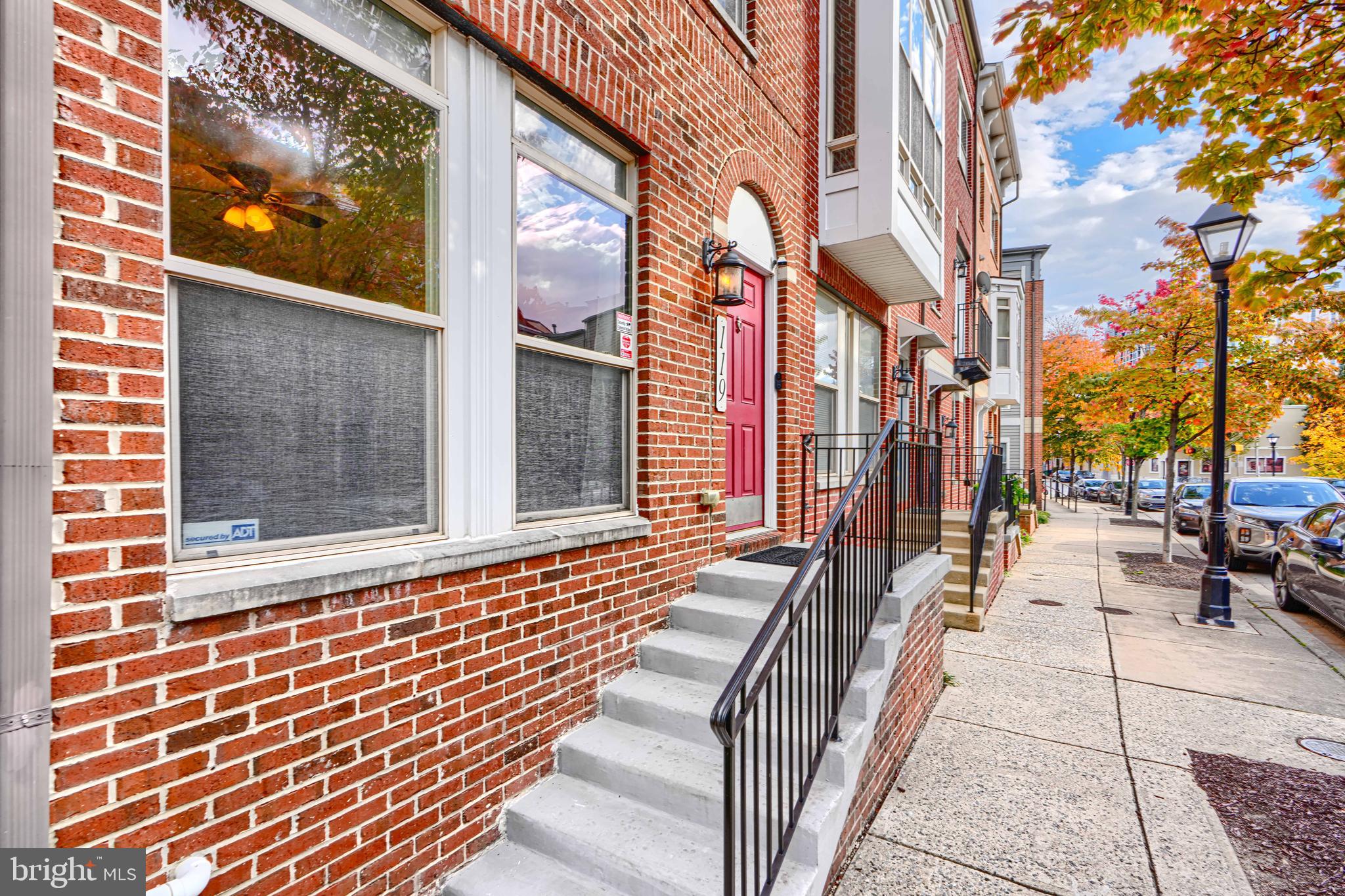 ALBEMARLE SQUARE - Residential