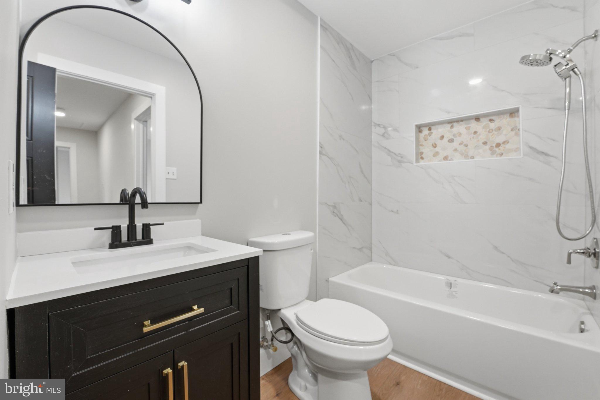 THE HIGHLANDS - Residential