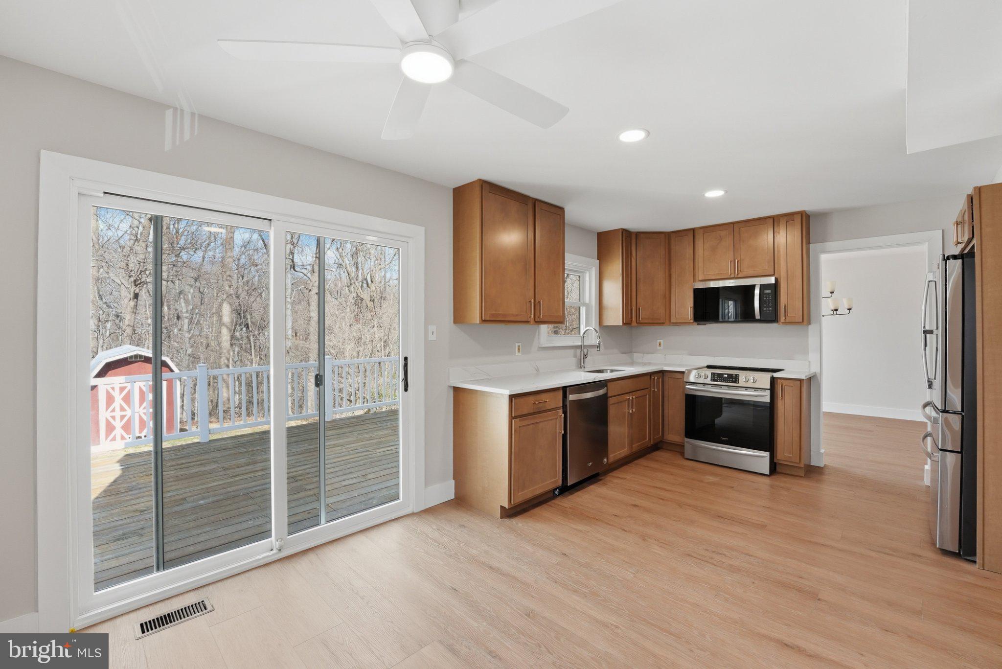 THE HIGHLANDS - Residential