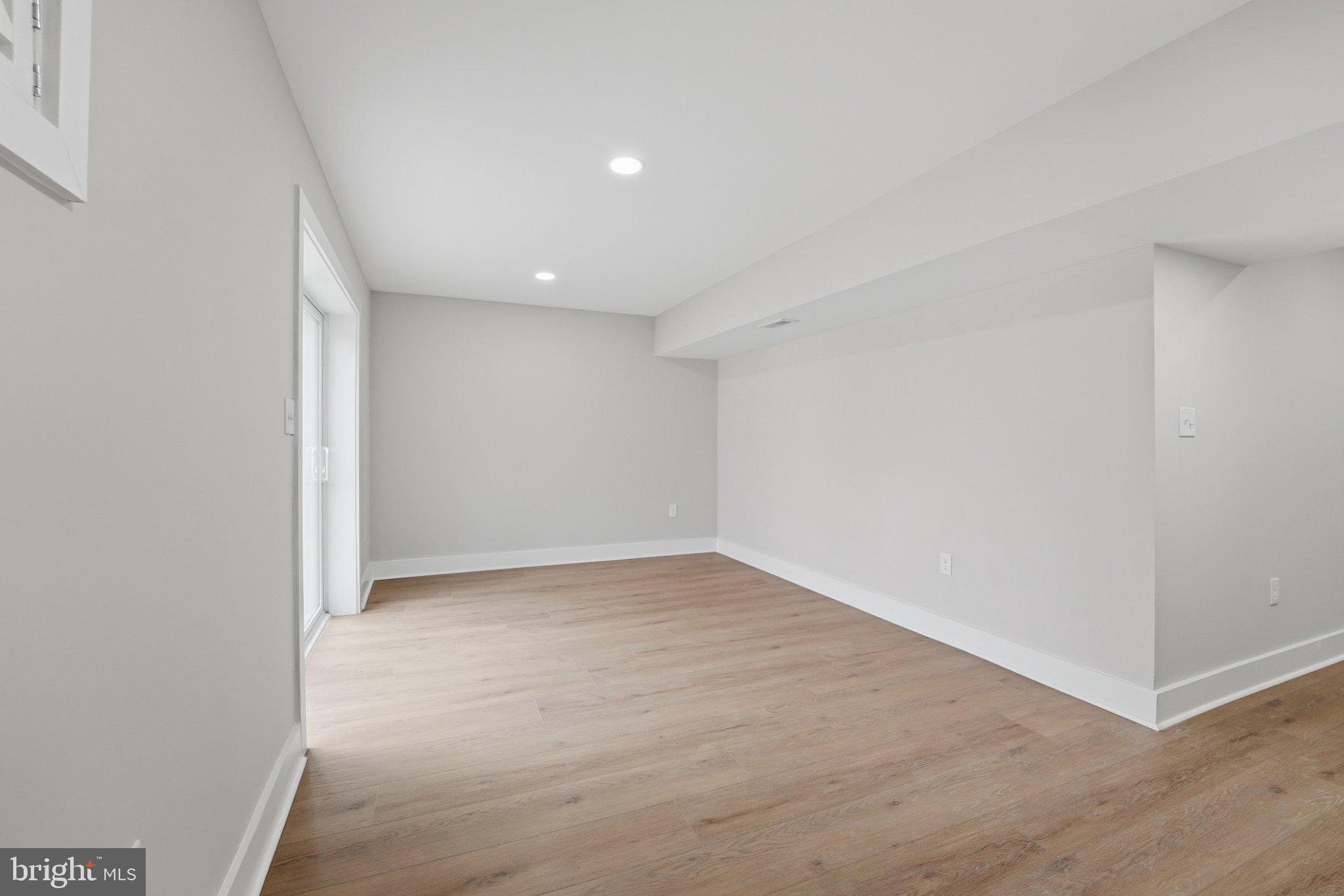 THE HIGHLANDS - Residential