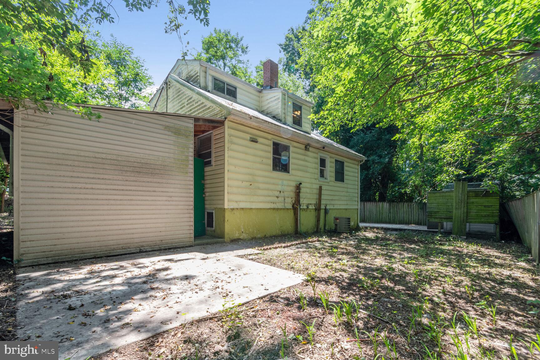 VEIRS MILL VILLAGE - Residential