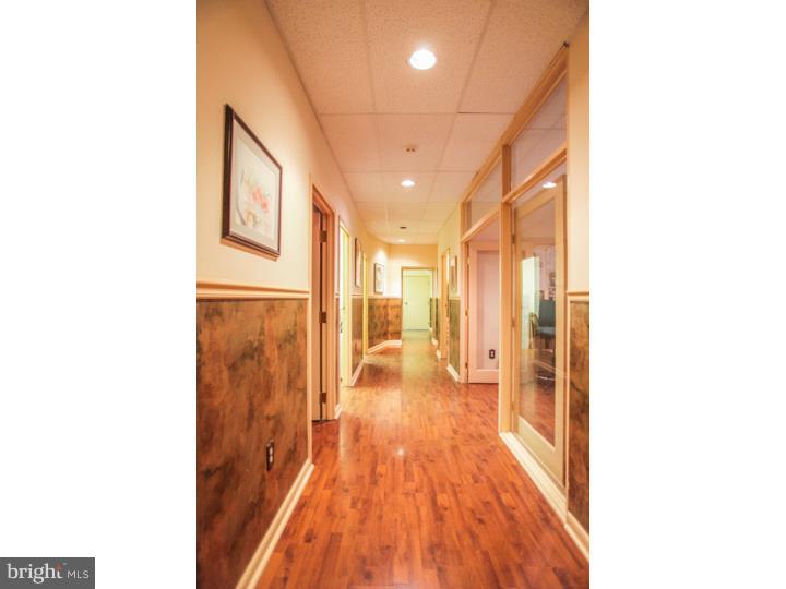 RITTENHOUSE SQUARE - Commercial Sale