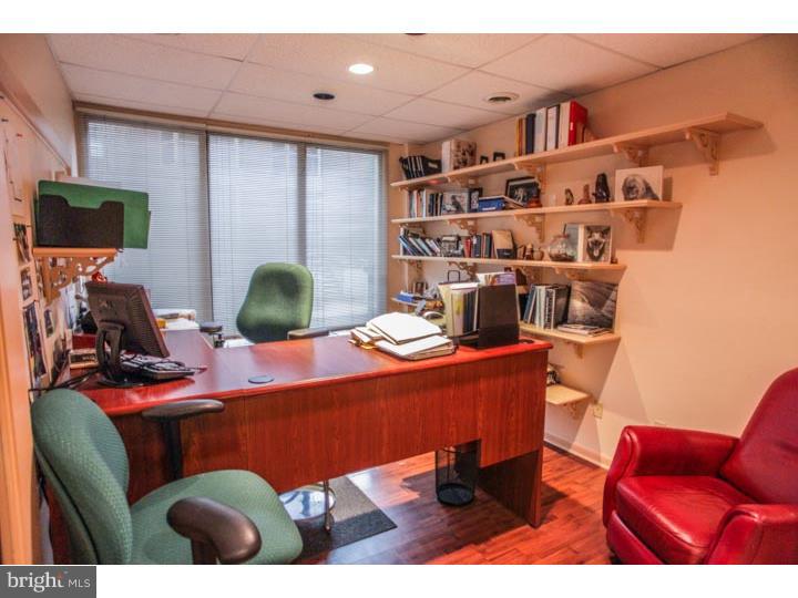 RITTENHOUSE SQUARE - Commercial Sale
