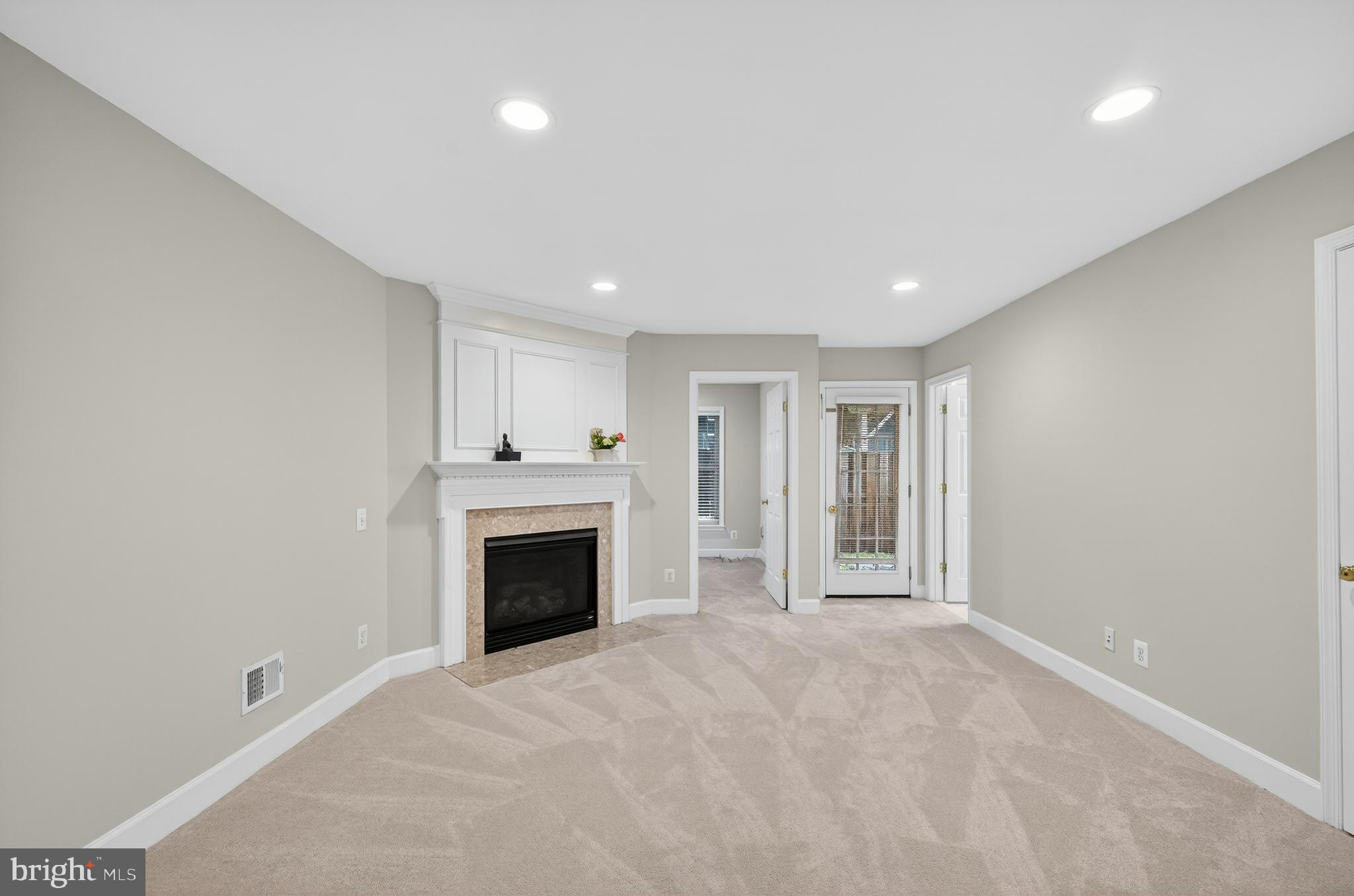 COPPERMINE CROSSING - Residential