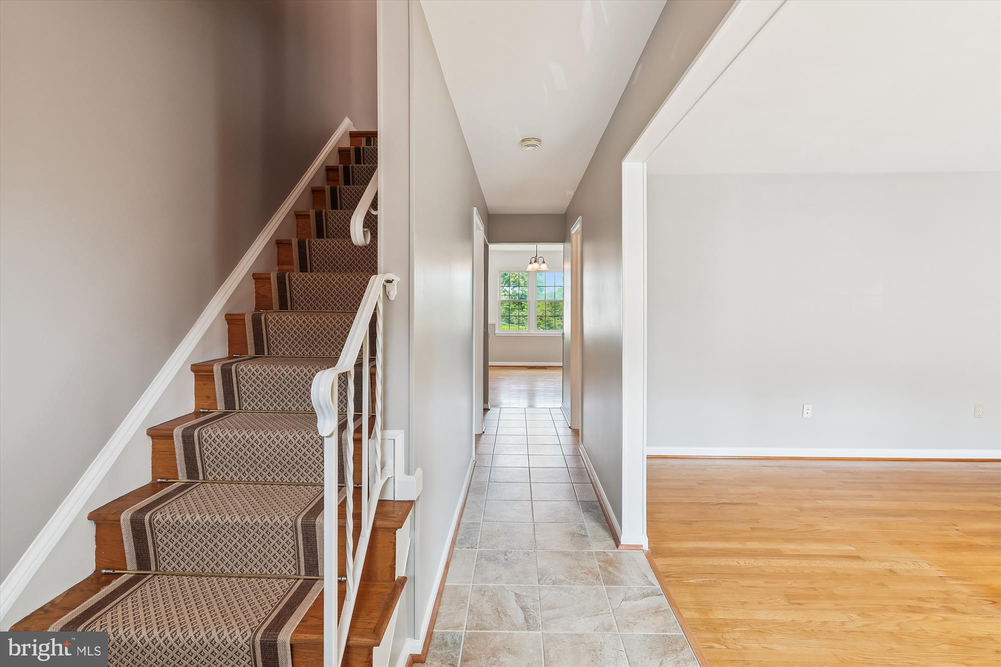 9523 GREENCASTLE LANE