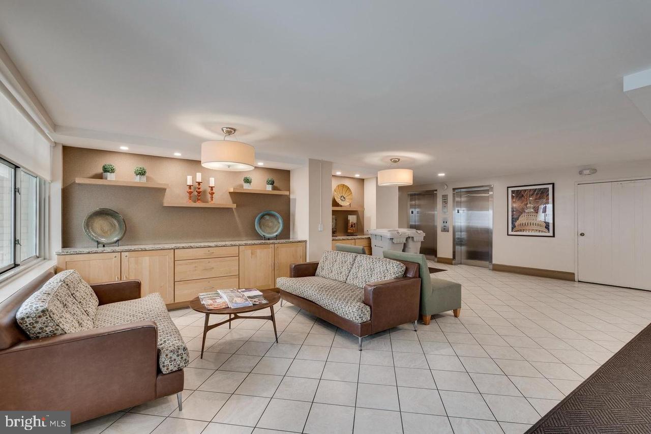 2401 H STREET NW 512