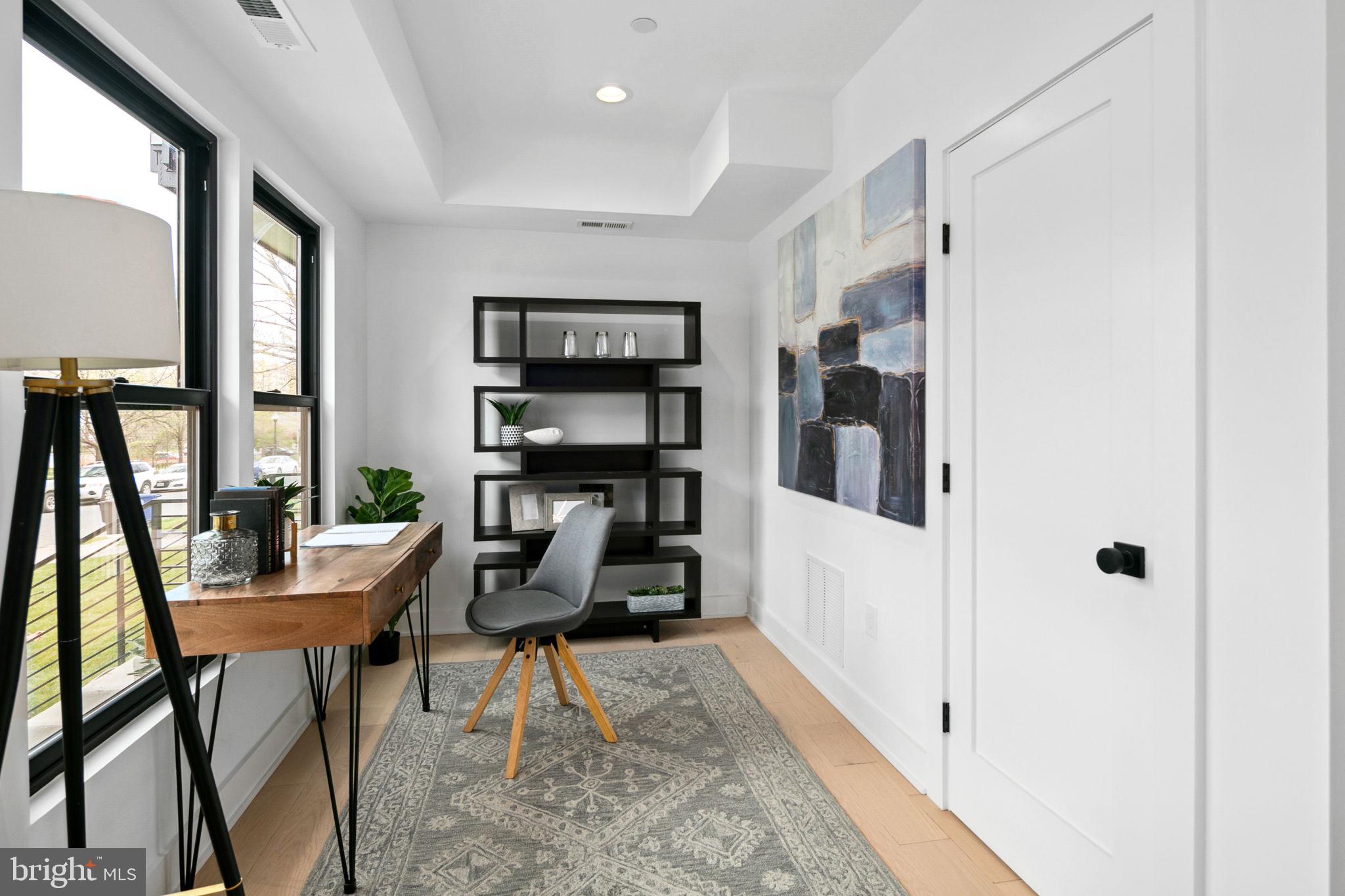 CLARENDON - Residential