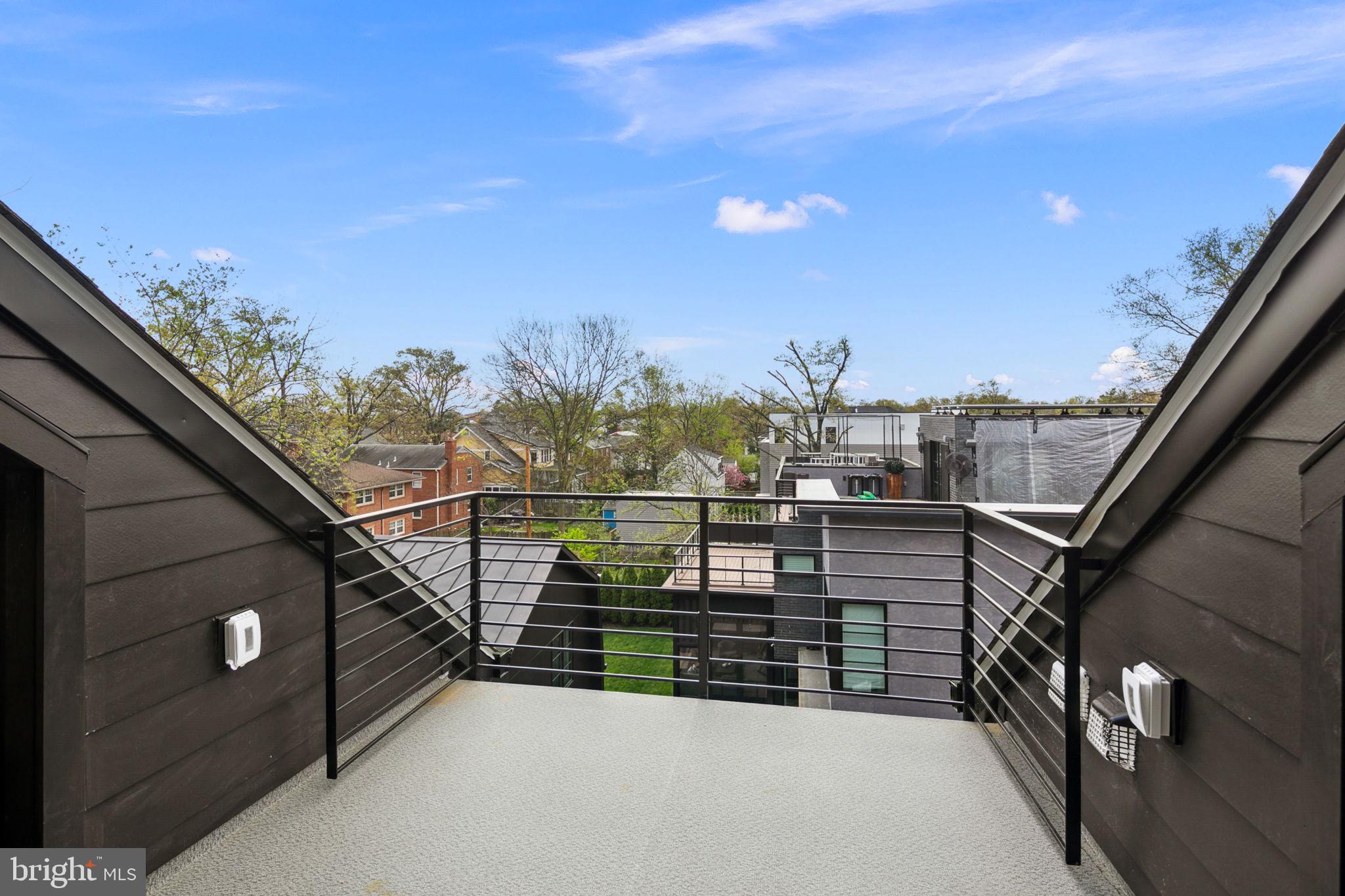 CLARENDON - Residential