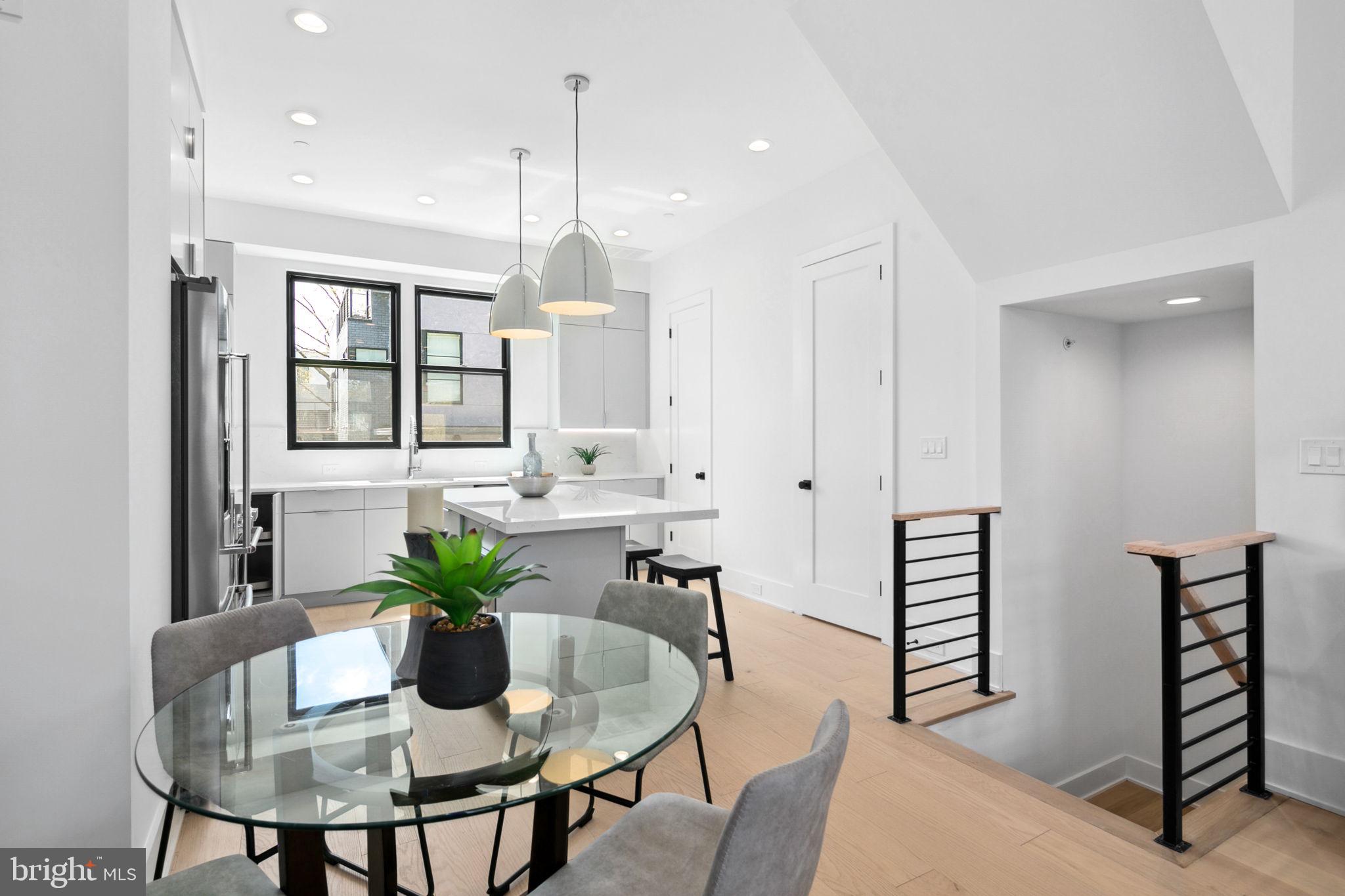 CLARENDON - Residential