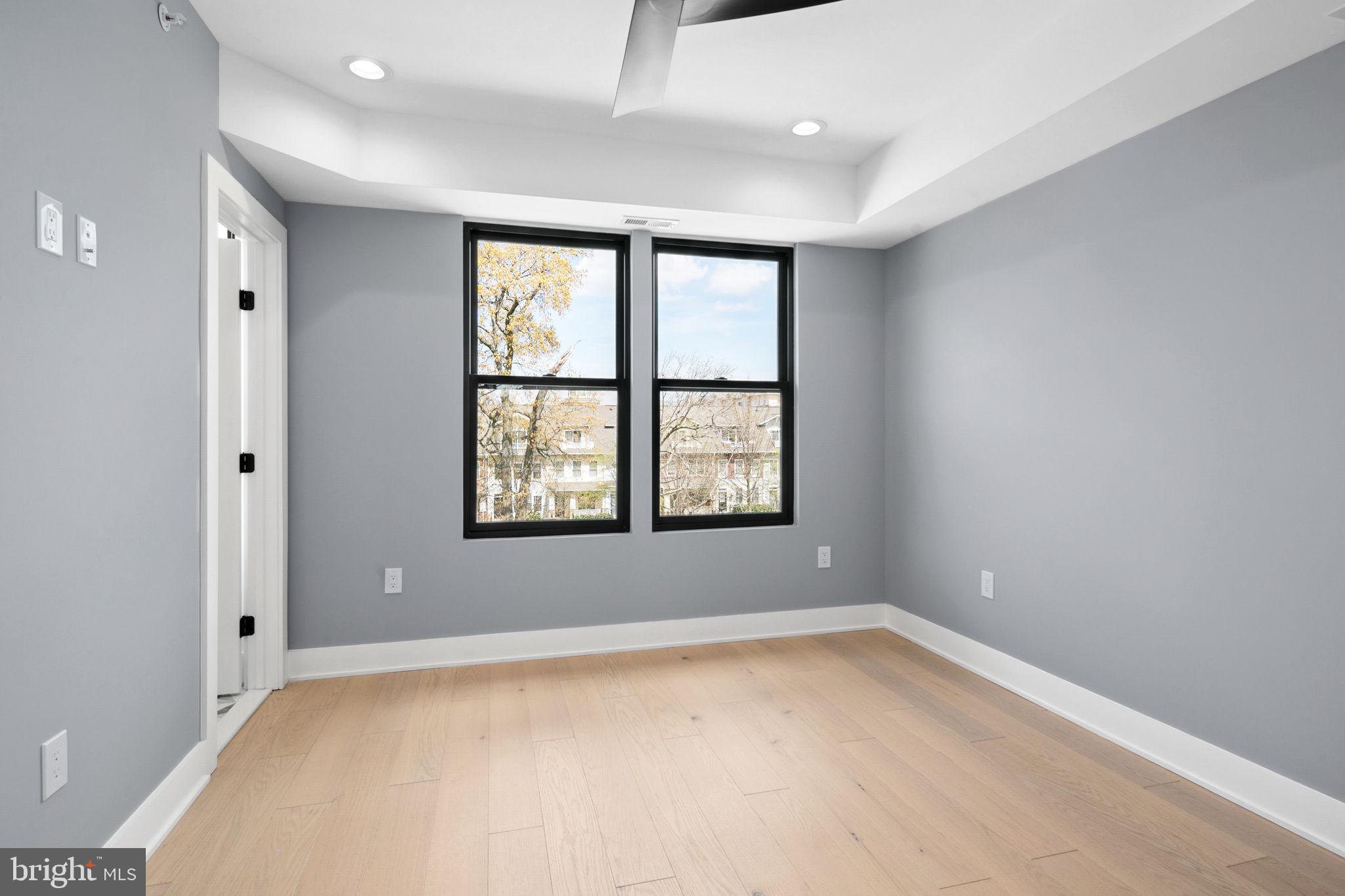 CLARENDON - Residential