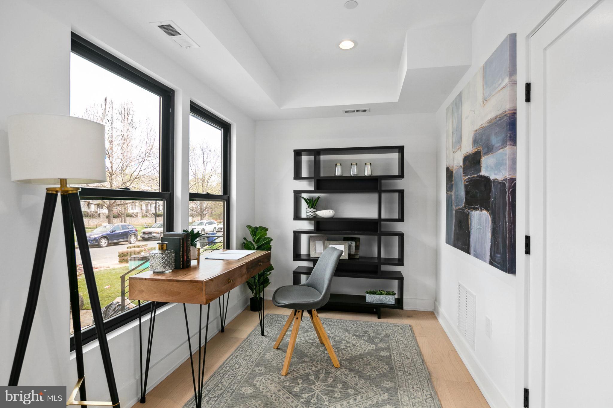 CLARENDON - Residential