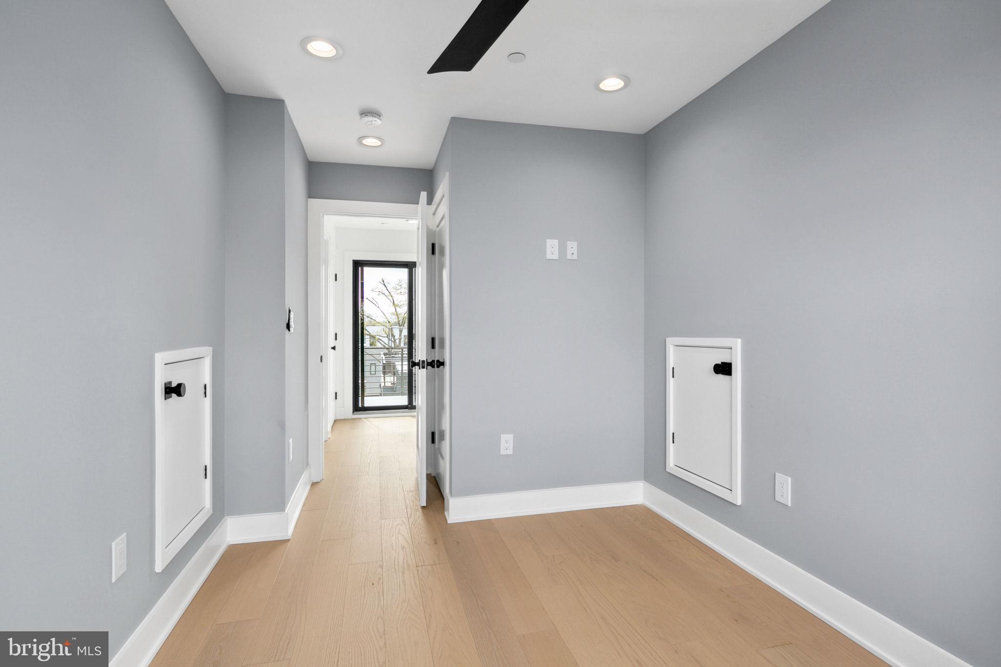 CLARENDON - Residential