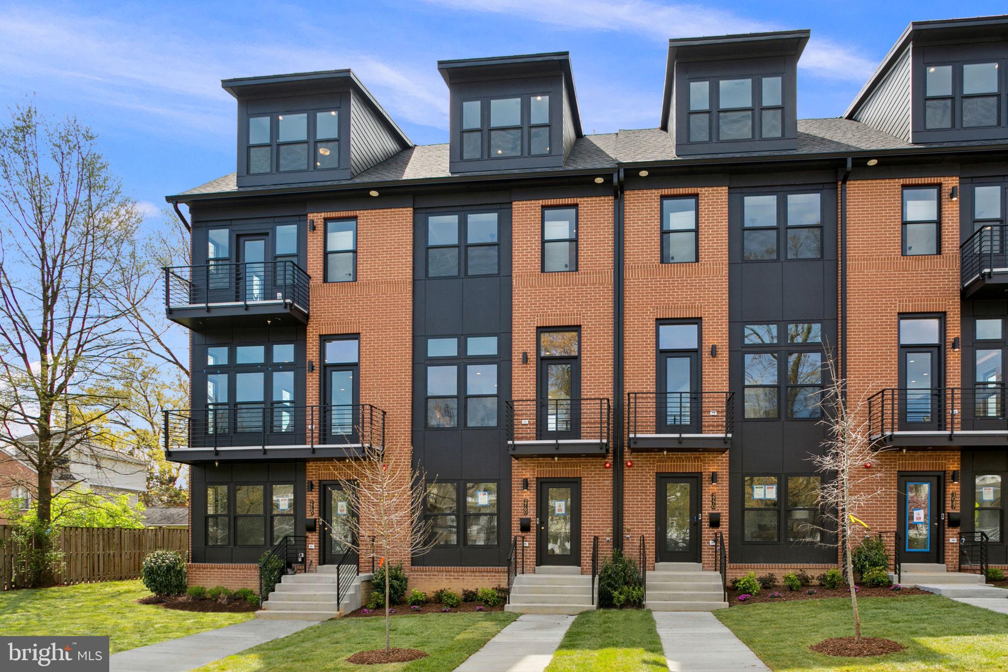 CLARENDON - Residential