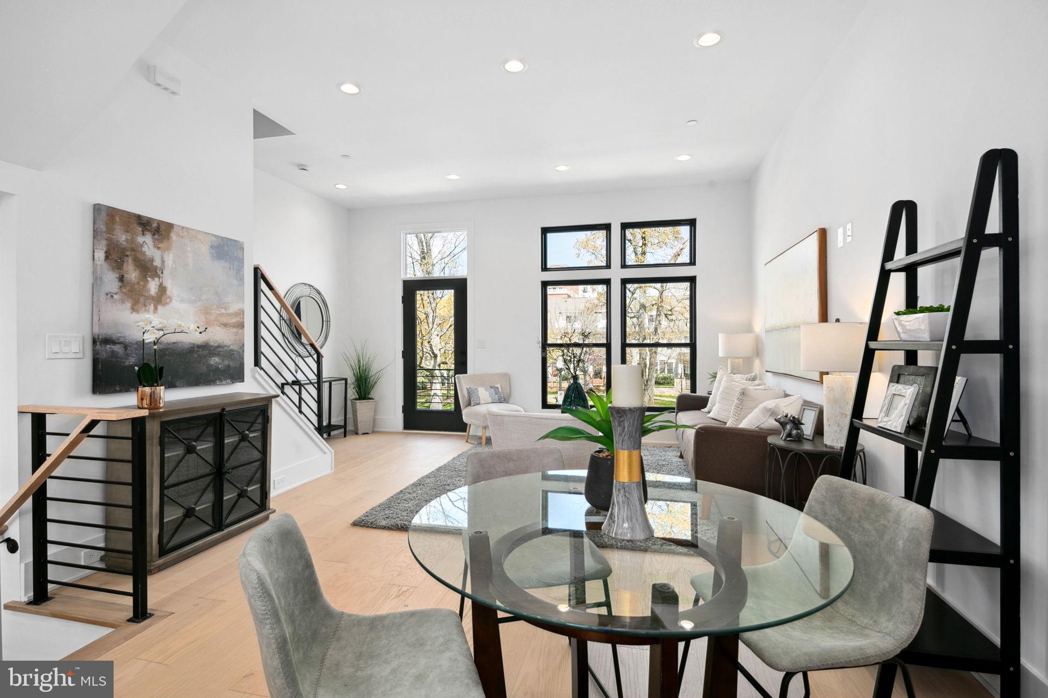 CLARENDON - Residential