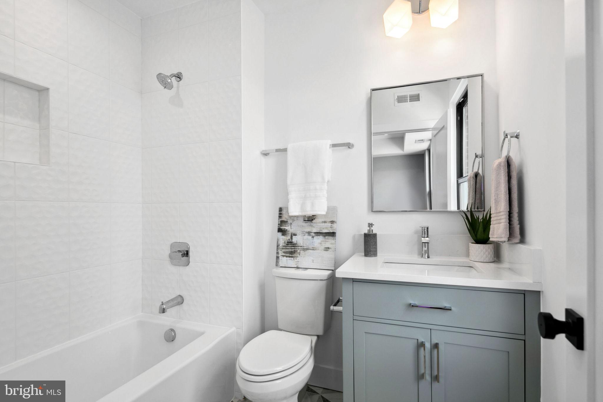 CLARENDON - Residential