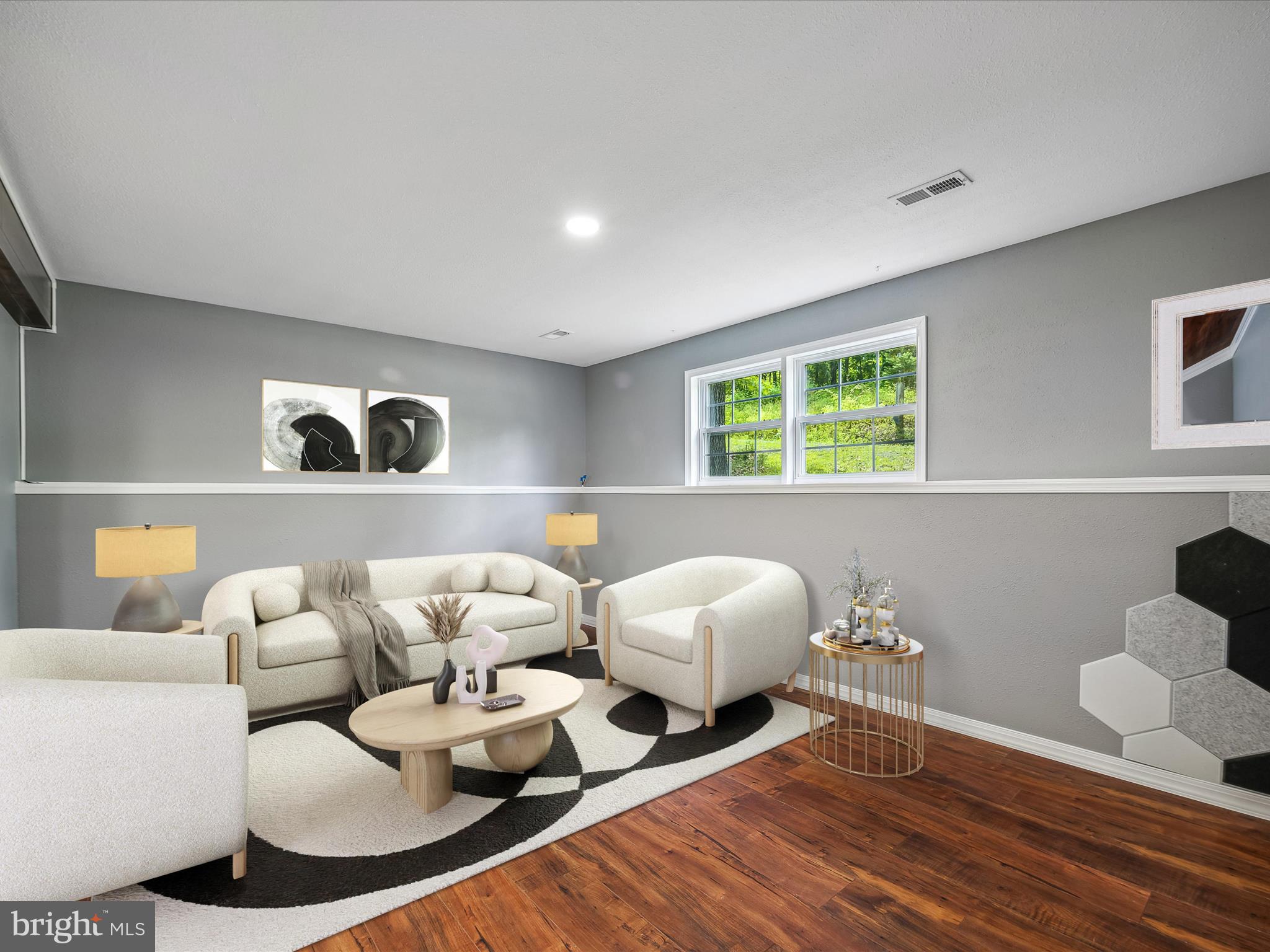 HIDDEN RIVER - Residential