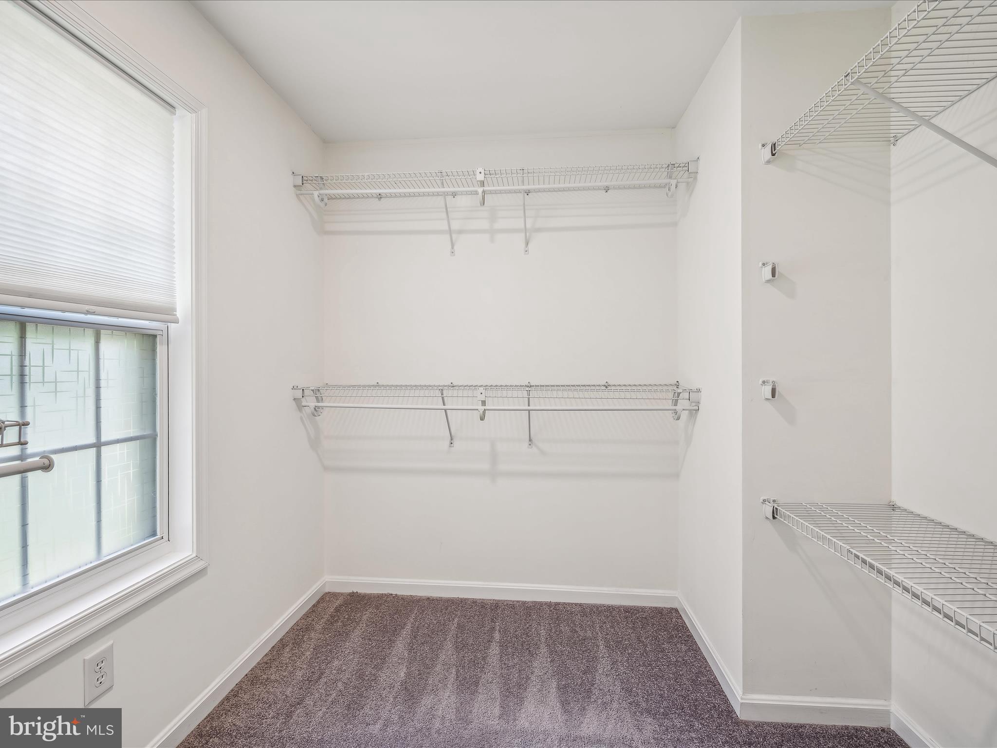 HIDDEN RIVER - Residential