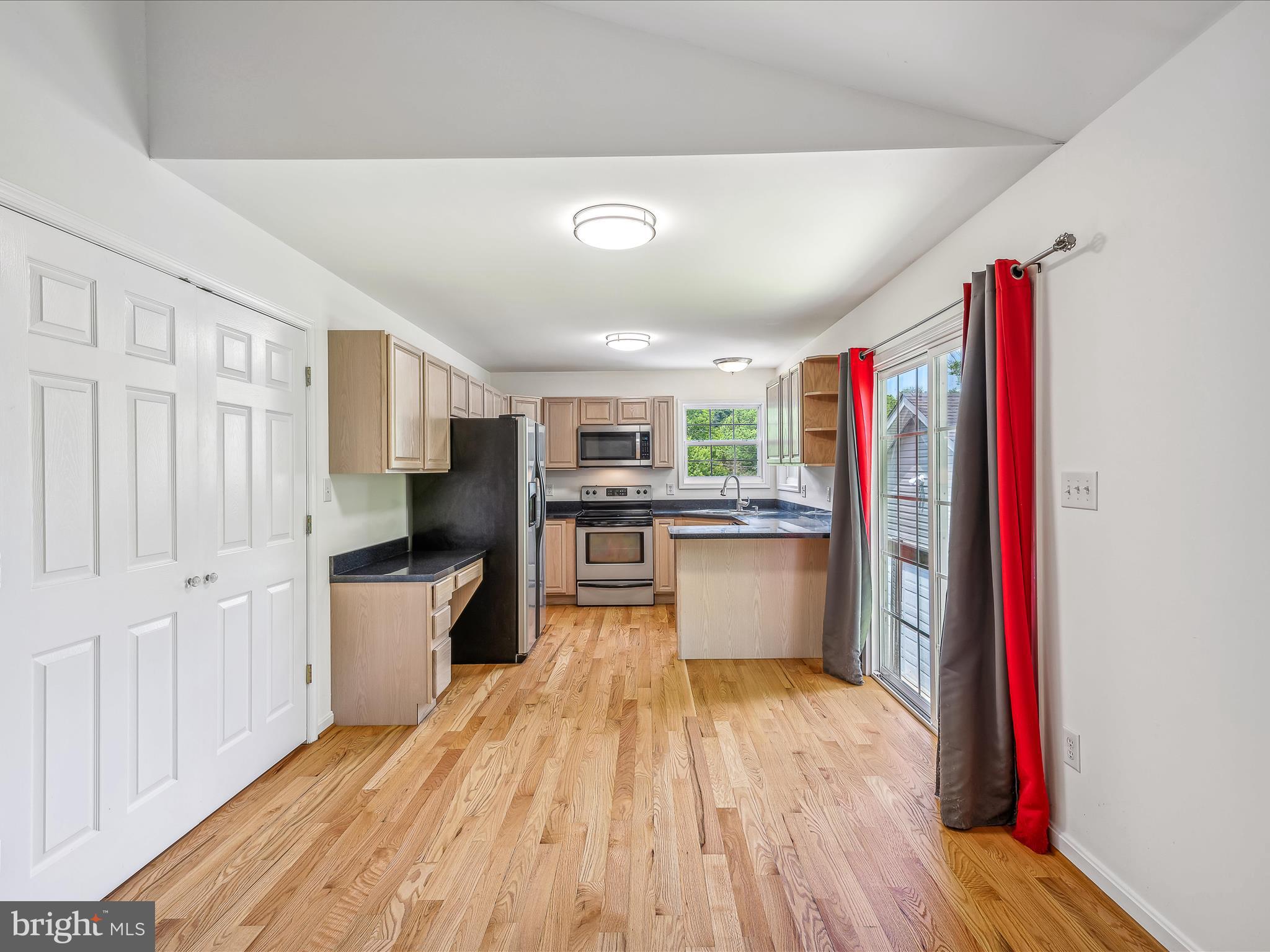 HIDDEN RIVER - Residential