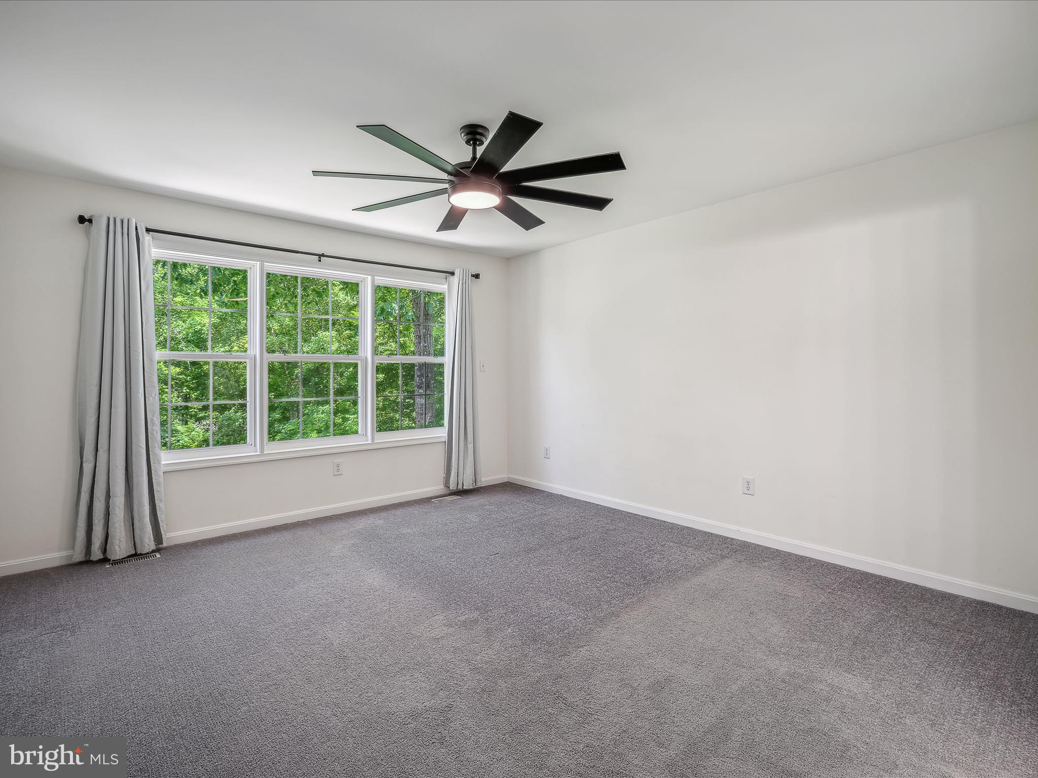 HIDDEN RIVER - Residential