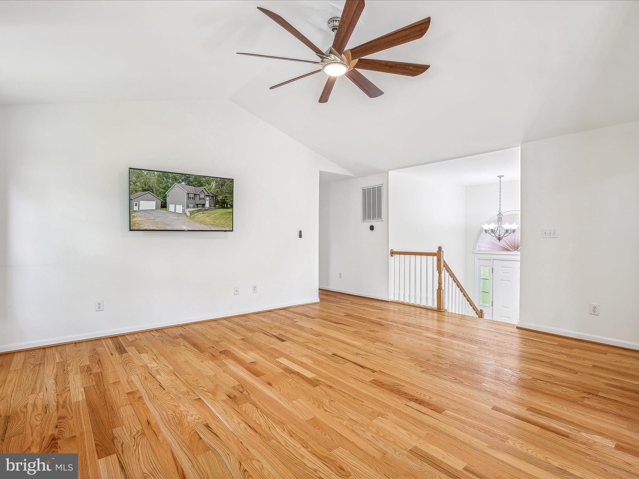 HIDDEN RIVER - Residential