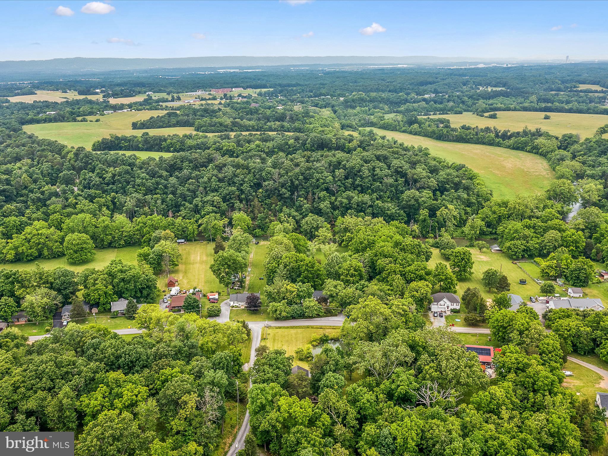 HIDDEN RIVER - Residential