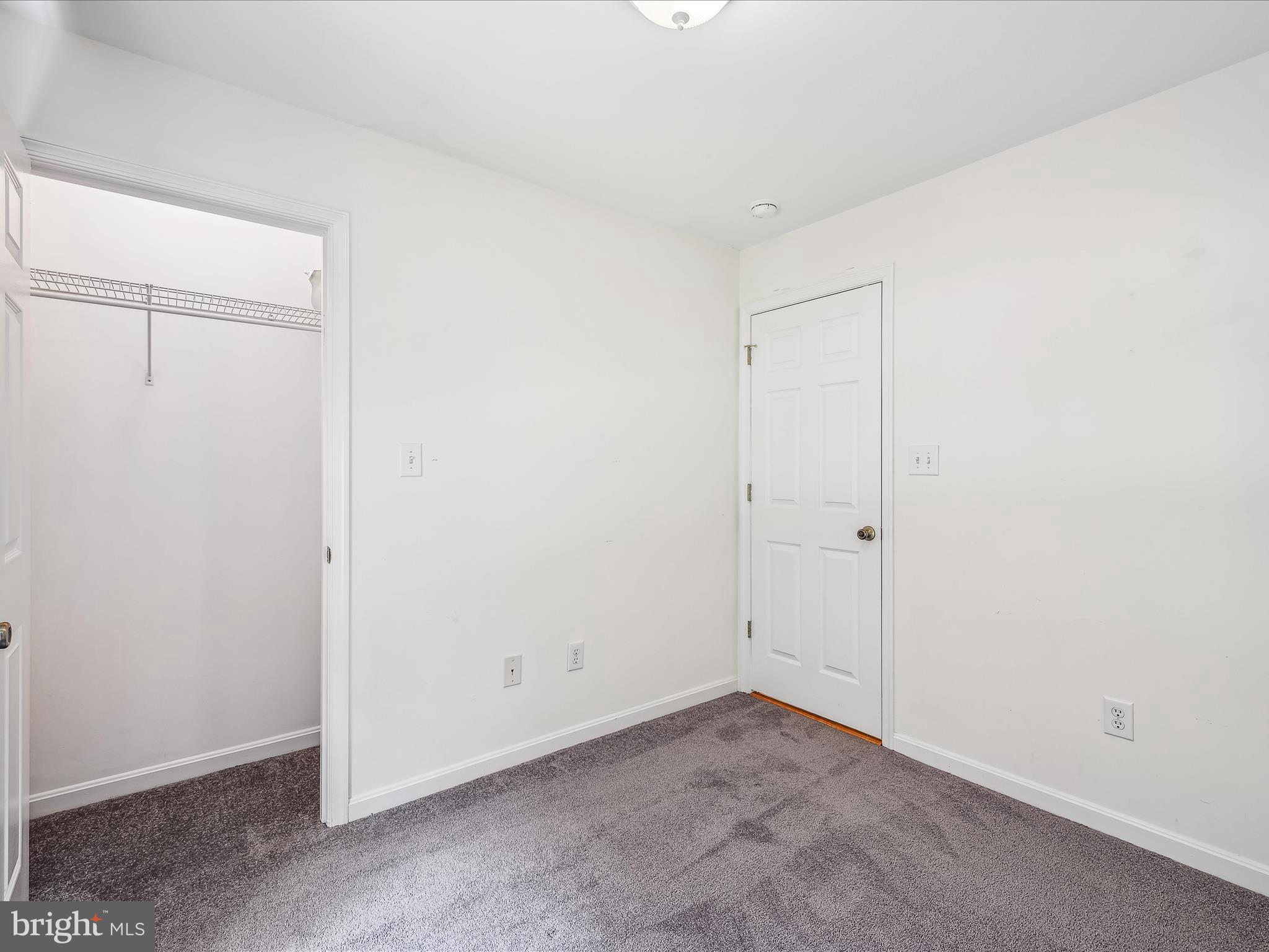 HIDDEN RIVER - Residential