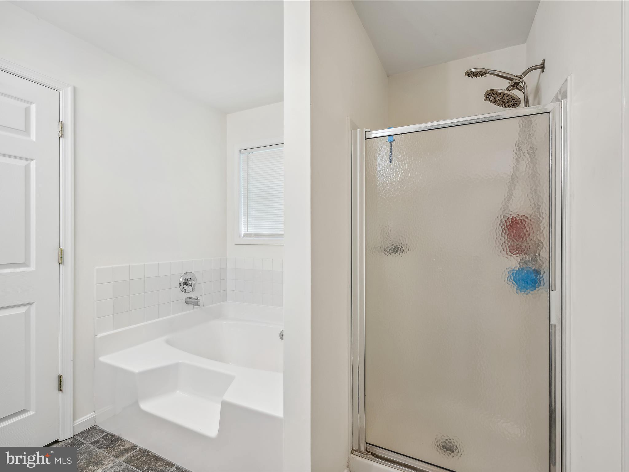 HIDDEN RIVER - Residential