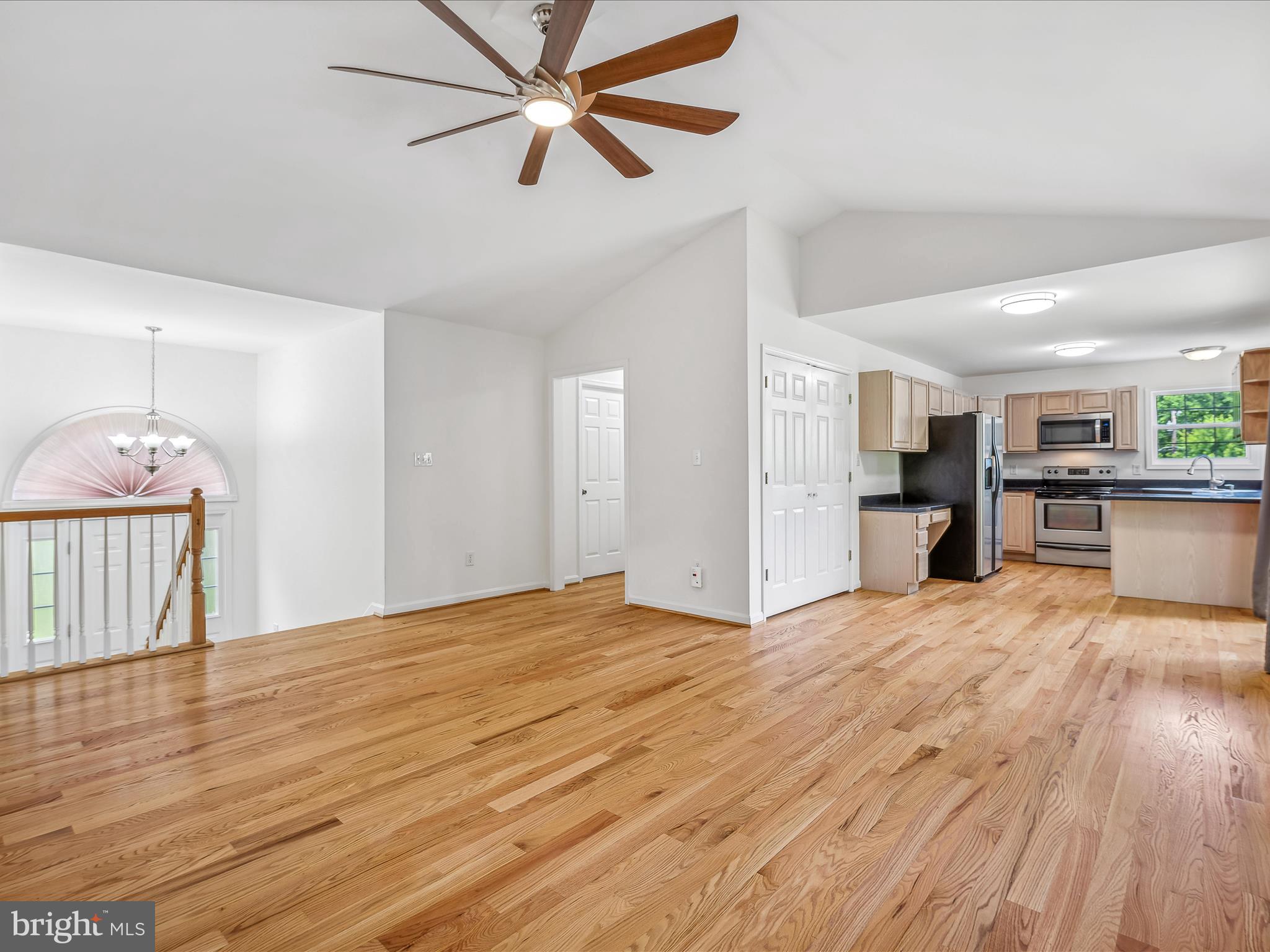 HIDDEN RIVER - Residential