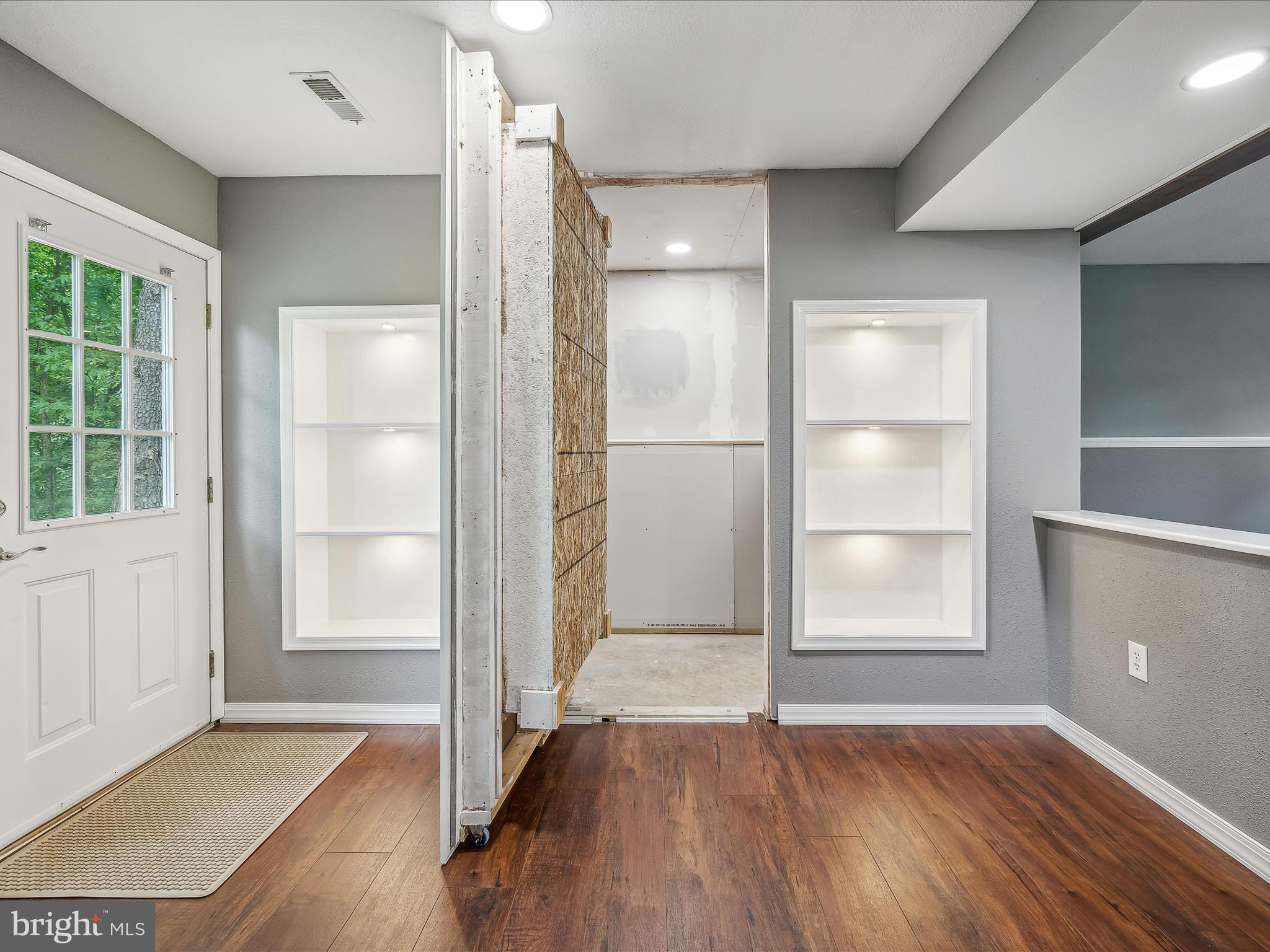 HIDDEN RIVER - Residential