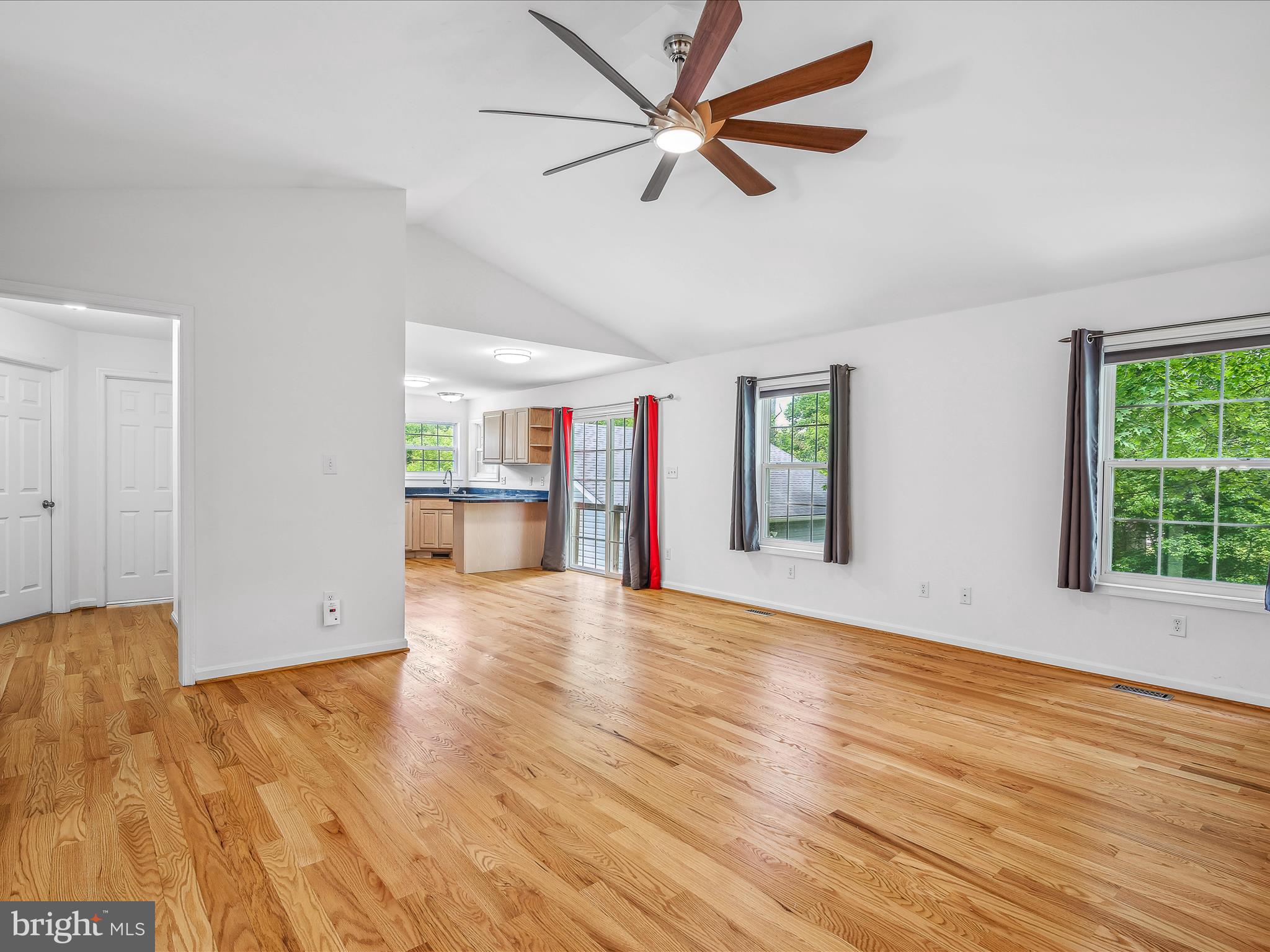 HIDDEN RIVER - Residential