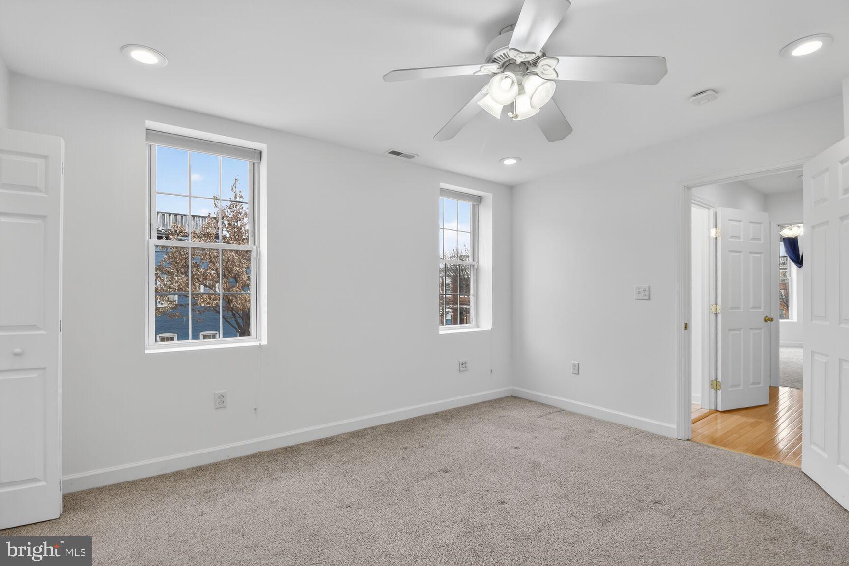 RIVERSIDE - Residential