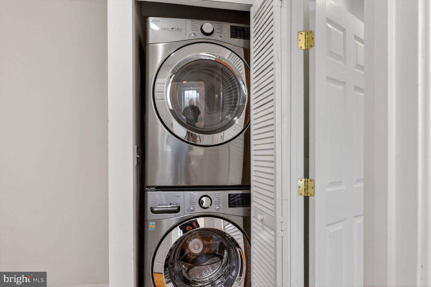 RIVERSIDE - Residential