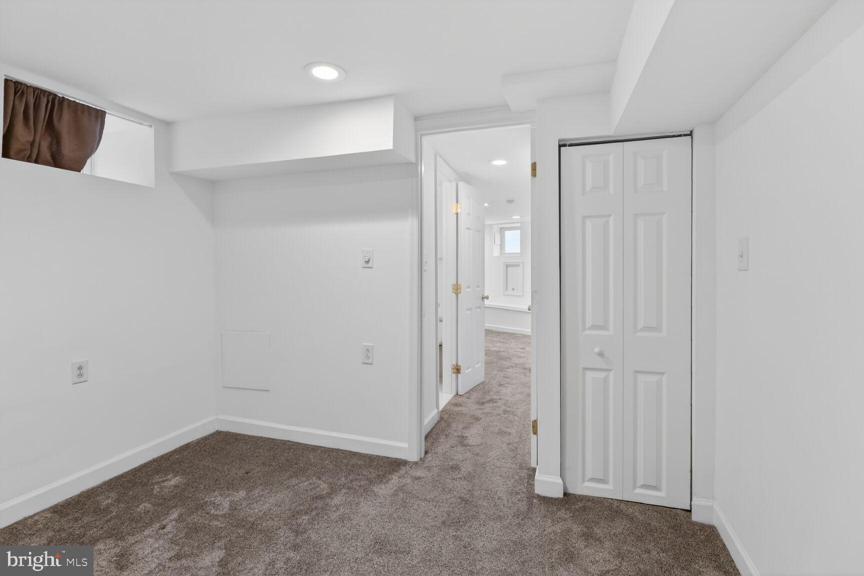 RIVERSIDE - Residential