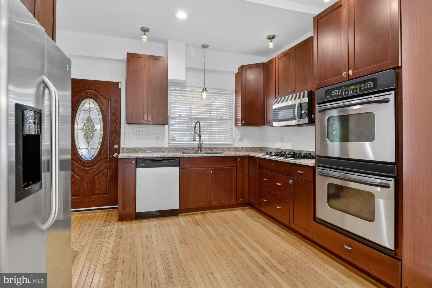 RIVERSIDE - Residential