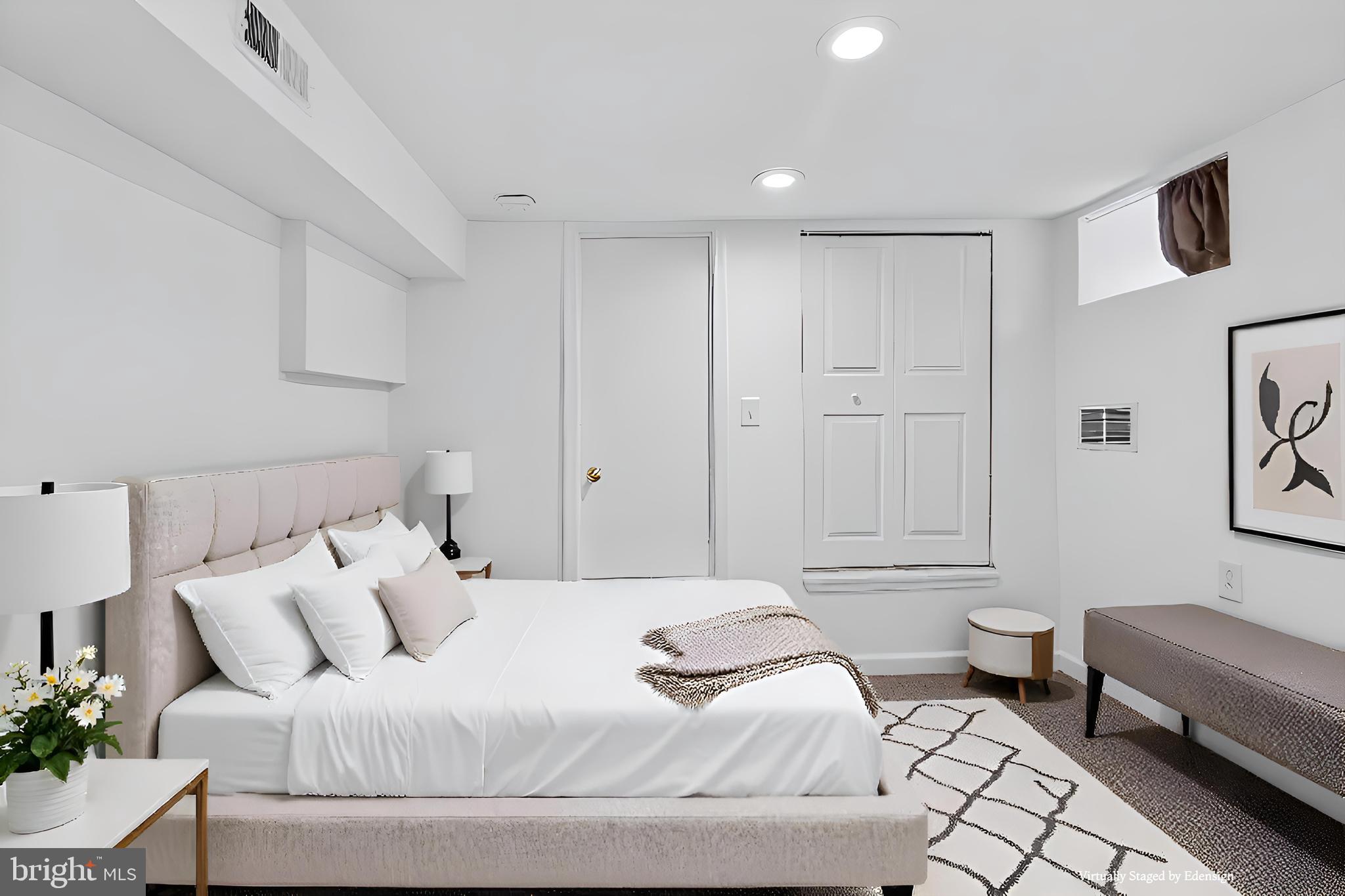 RIVERSIDE - Residential