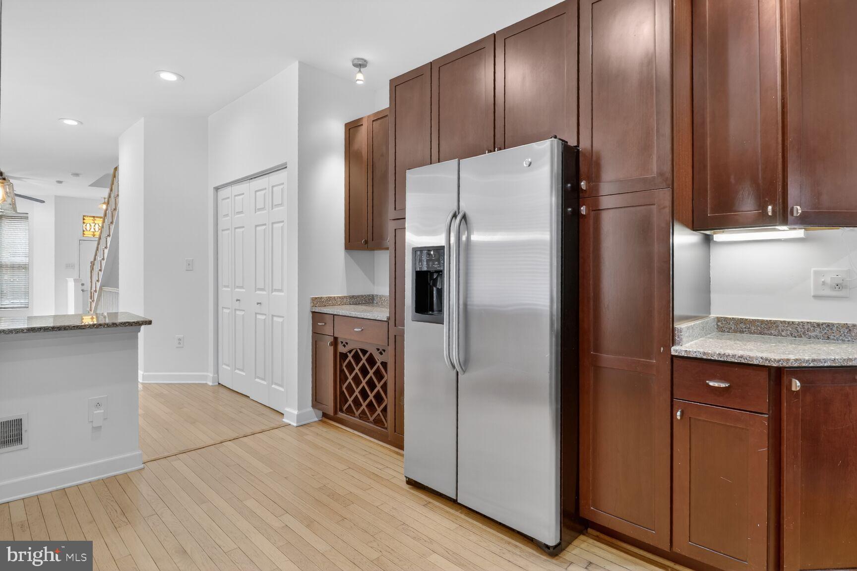 RIVERSIDE - Residential