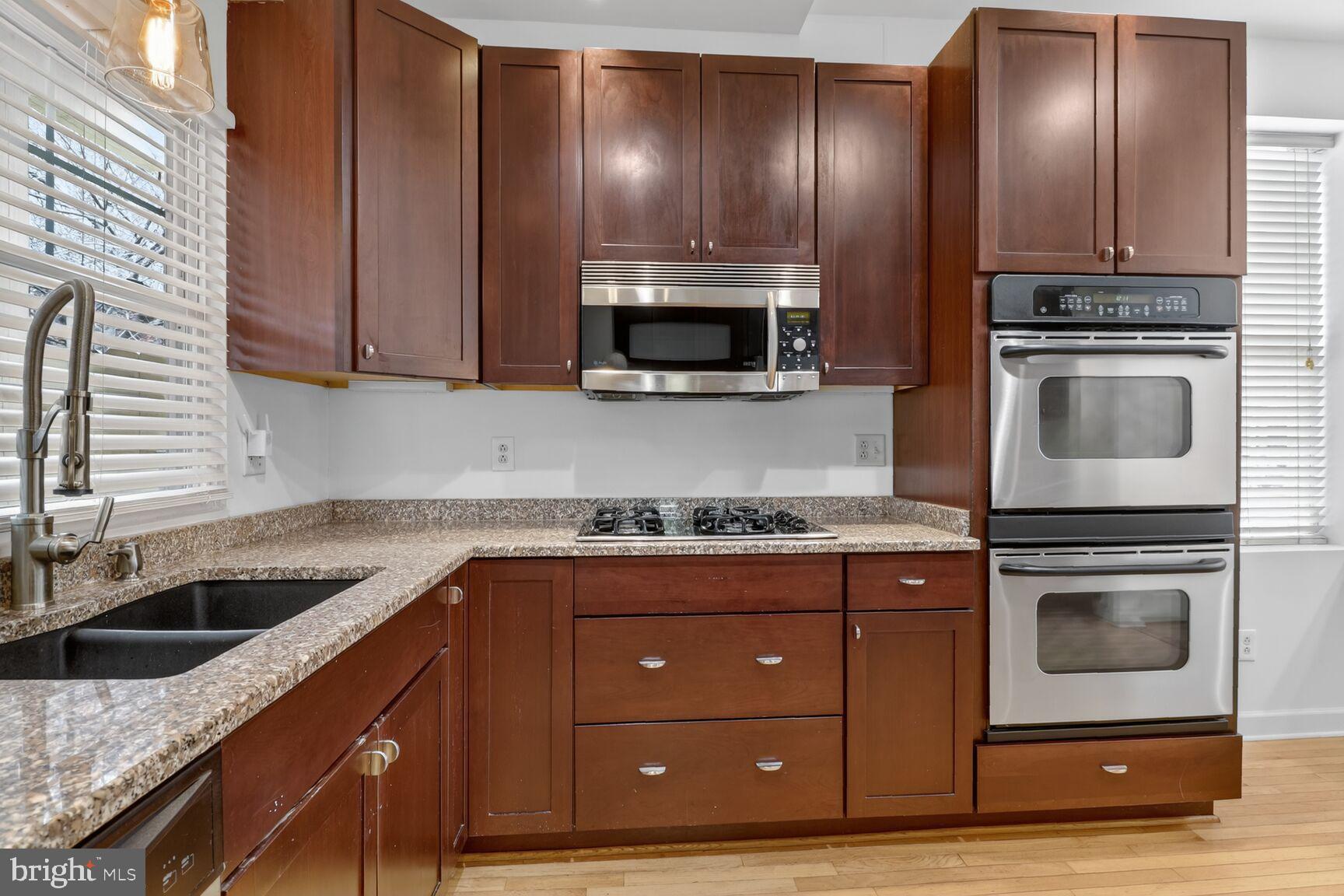 RIVERSIDE - Residential