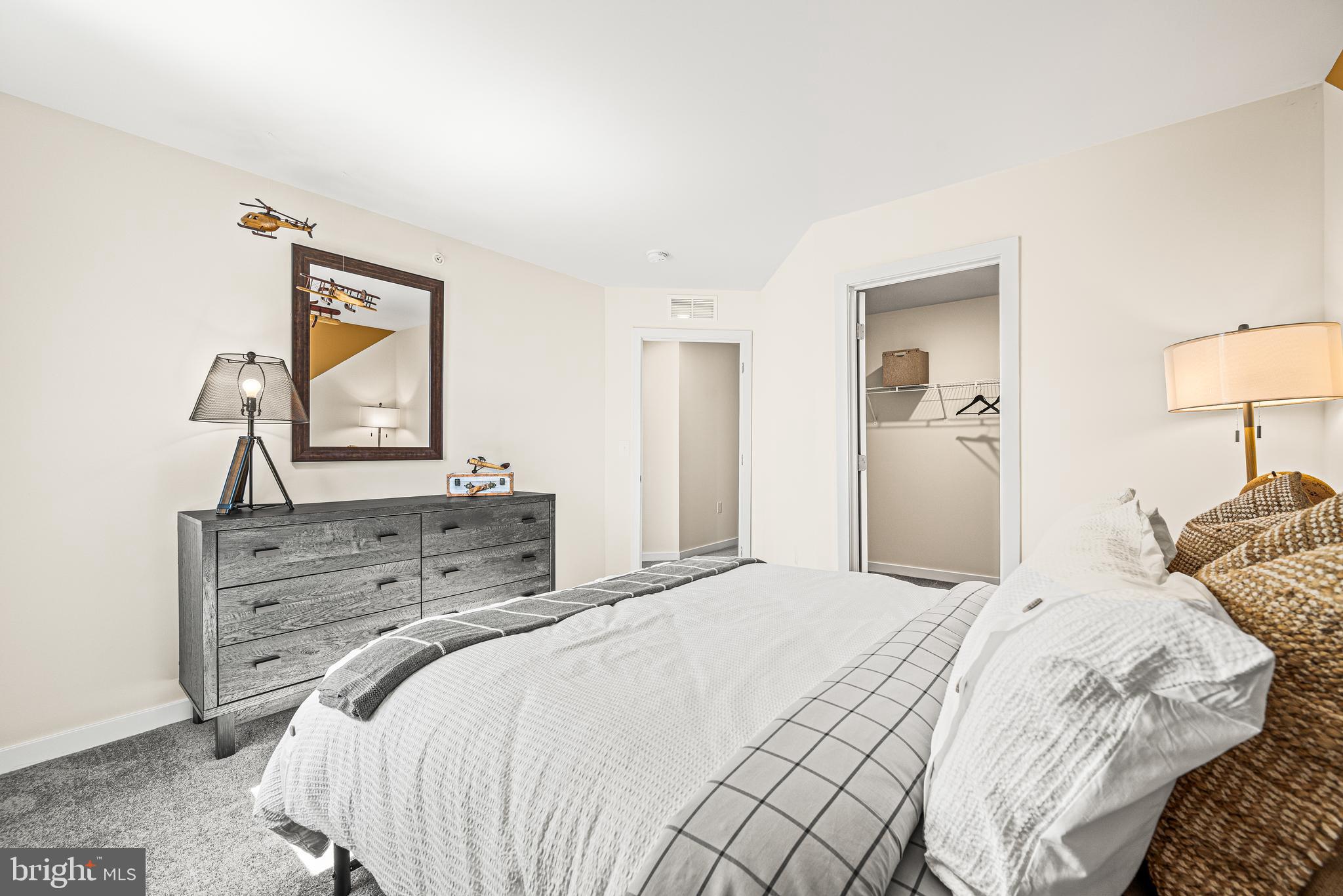 COVENTRY CHASE - Residential