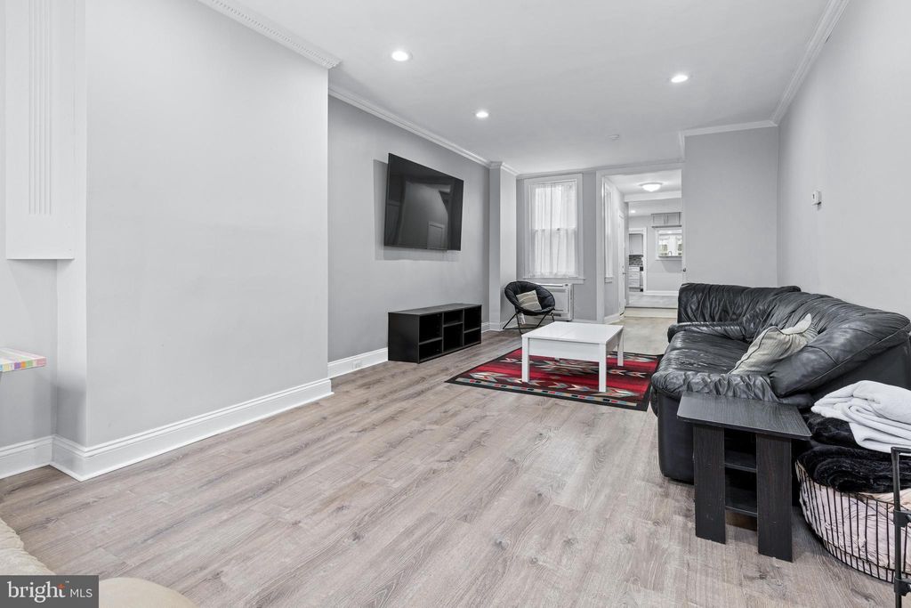 Photo of 129 E West Street, BALTIMORE, MD 21230 (MLS # MDBA2184600)