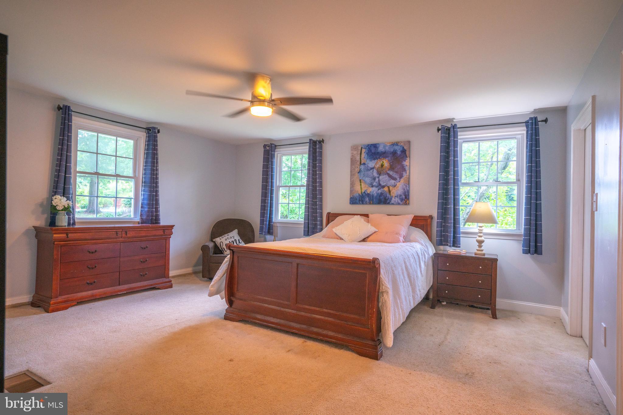 POINT OF WOODS - Residential