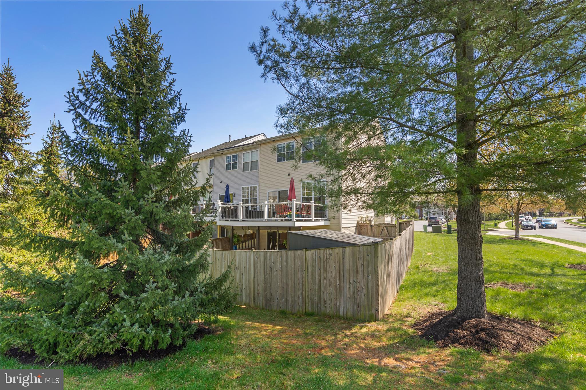 WELLINGTON TRACE - Residential